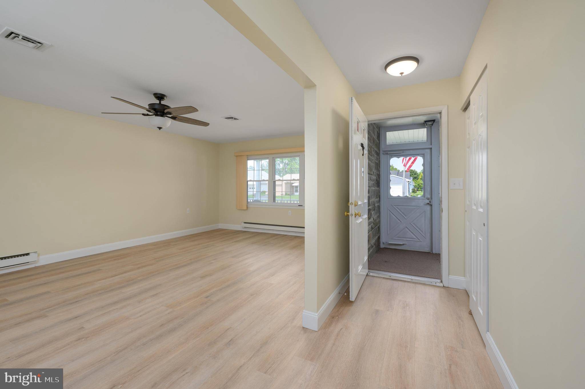 Southampton, NJ 08088,213 HUNTINGTON DR