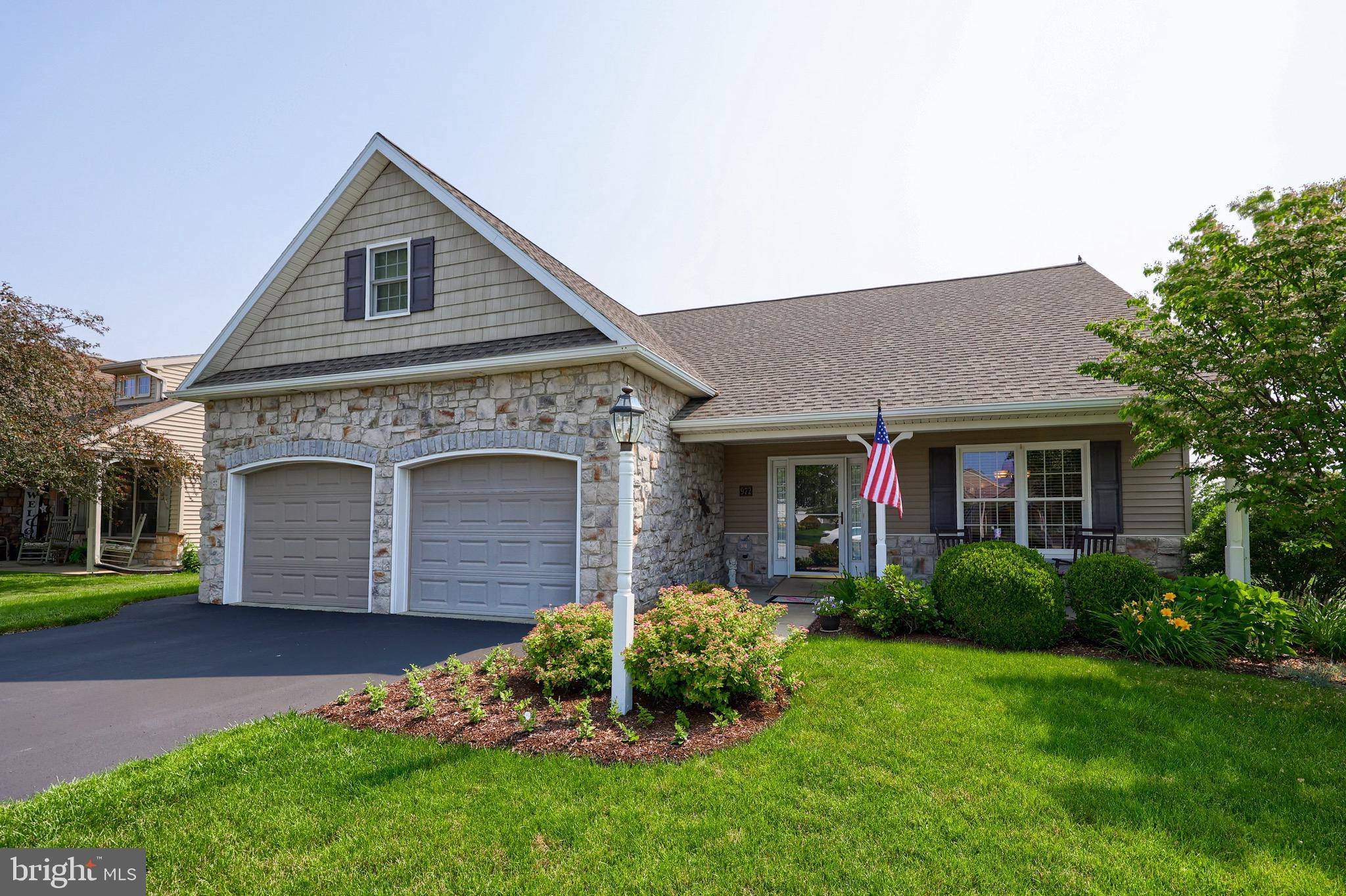 Manheim, PA 17545,972 CAMBRIDGE DR
