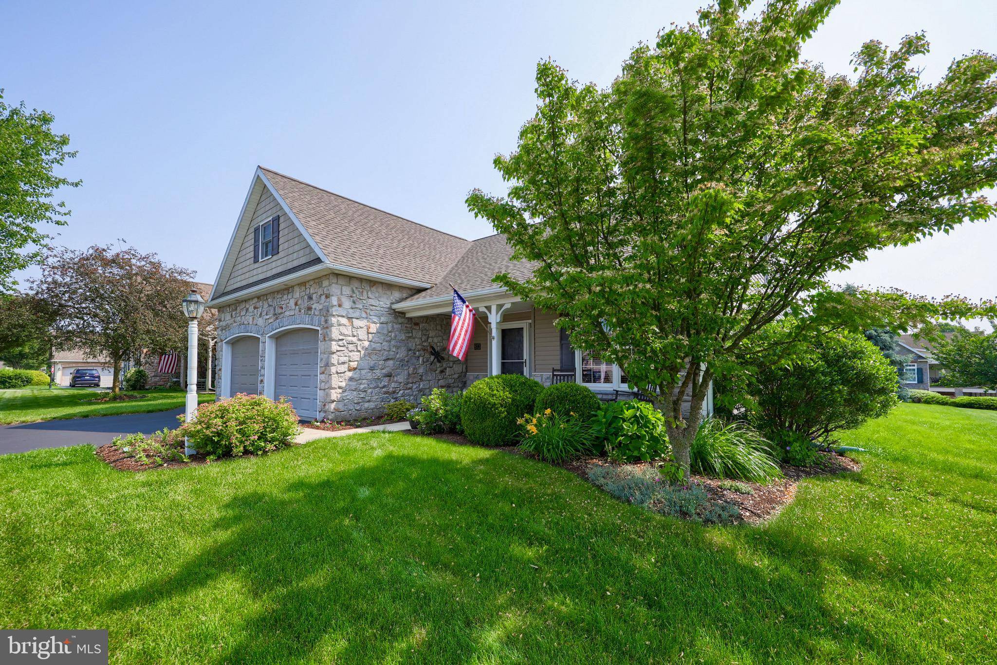 Manheim, PA 17545,972 CAMBRIDGE DR