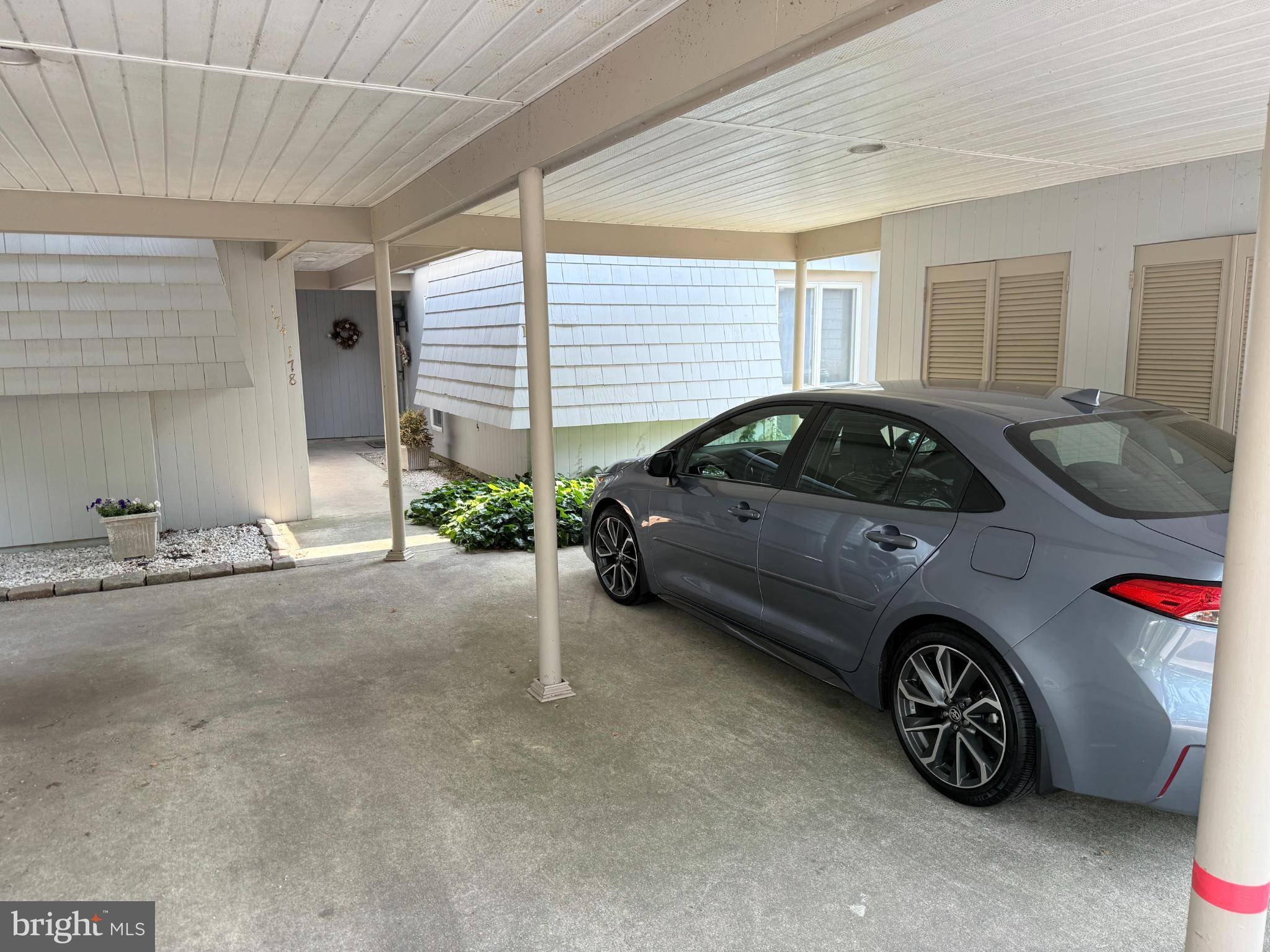 Tuckerton, NJ 08087,170 E HOLLY LN
