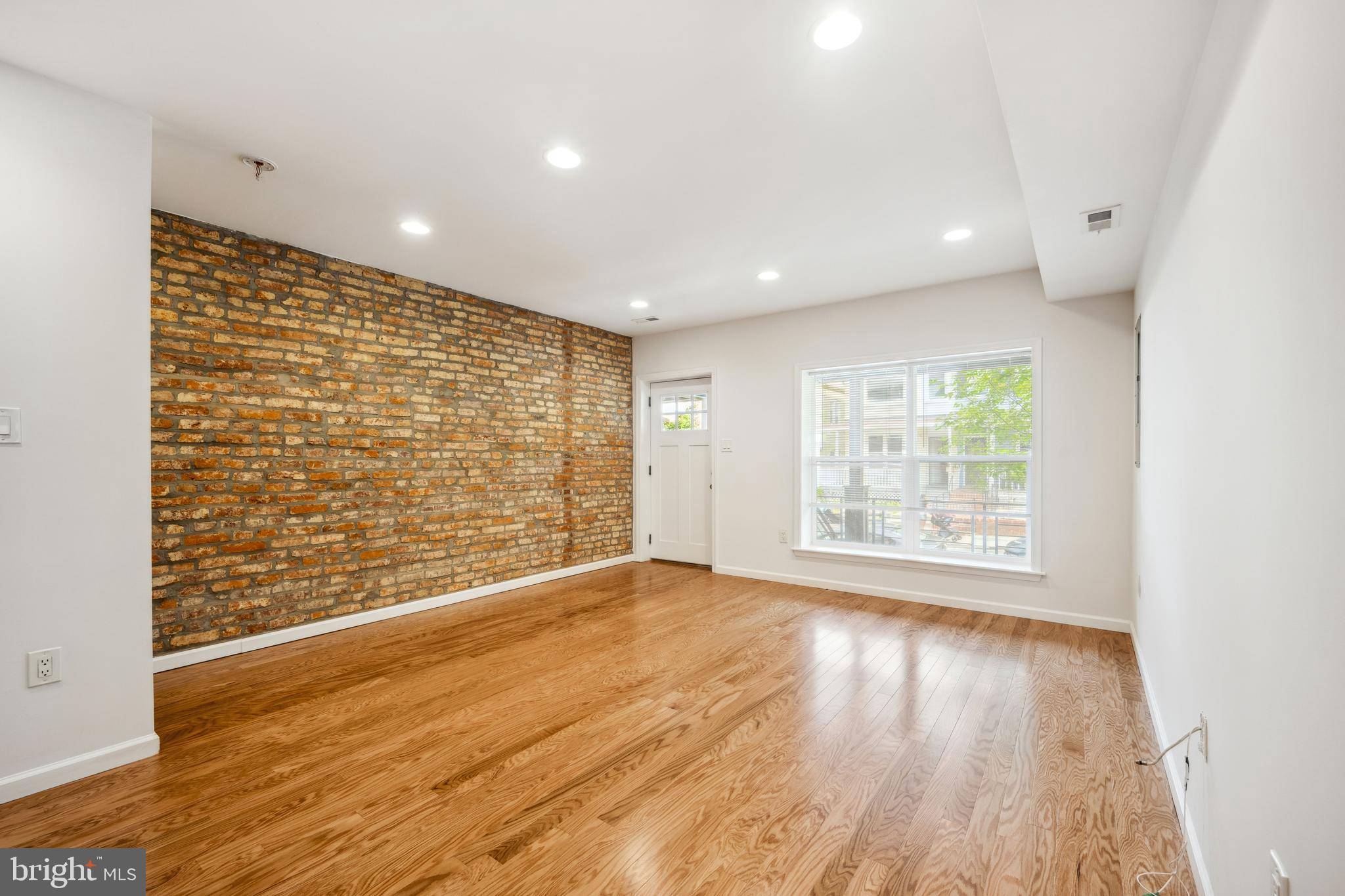 Washington, DC 20001,760 GRESHAM PL NW