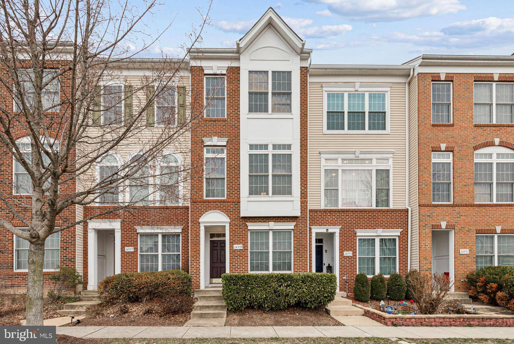 Chantilly, VA 20152,24995 RIDING CENTER DR