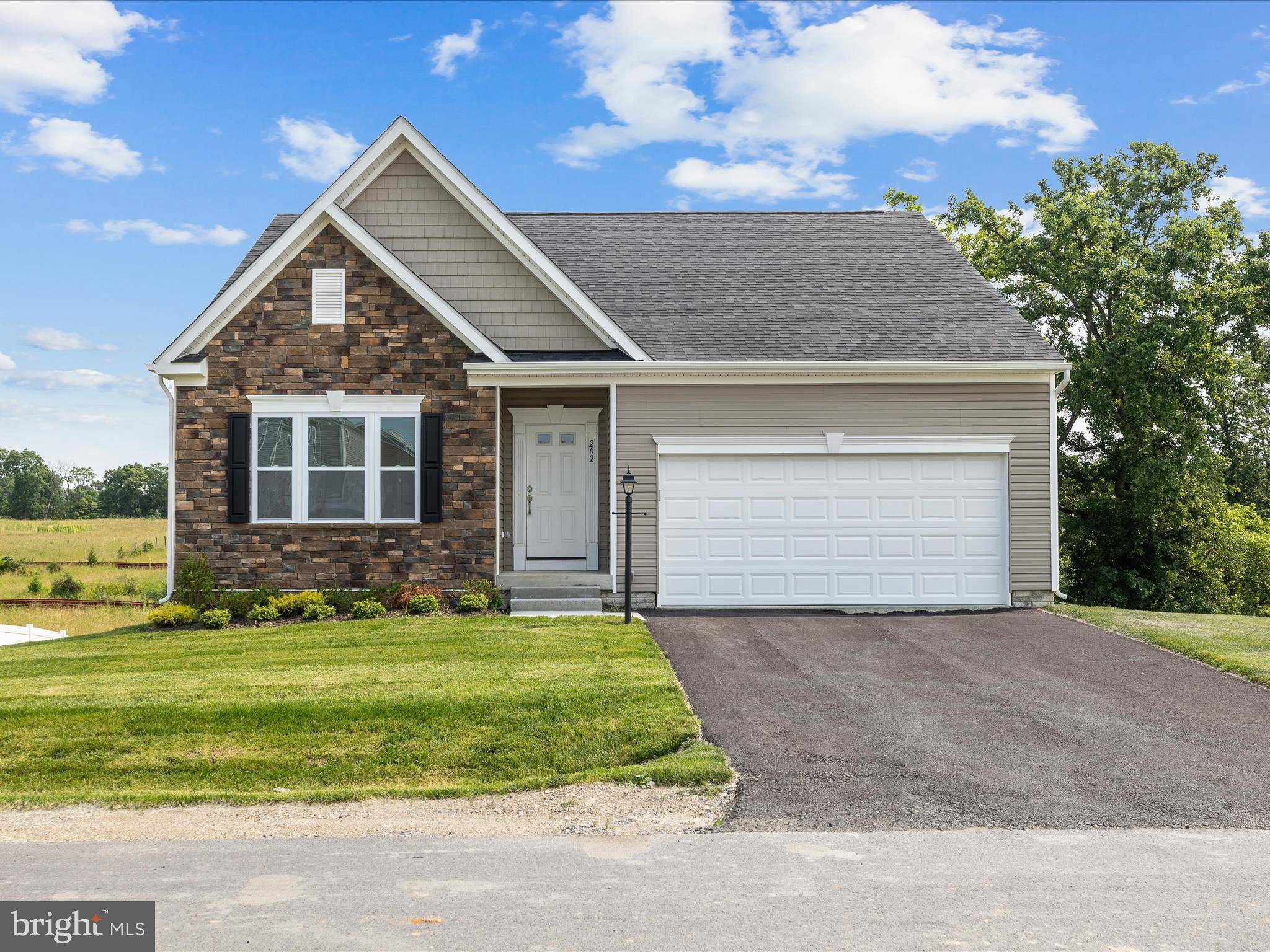 Inwood, WV 25428,262 QUILLWORTH RD