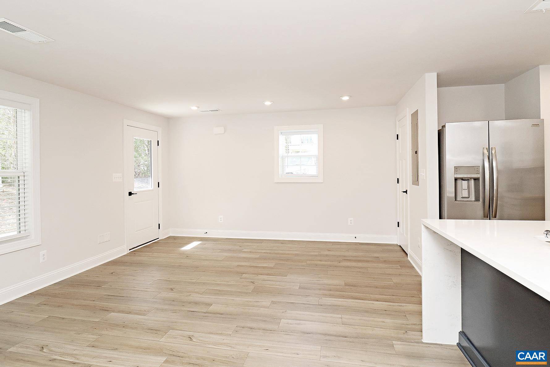 Crozet, VA 22932,2405 ANLEE RD #B