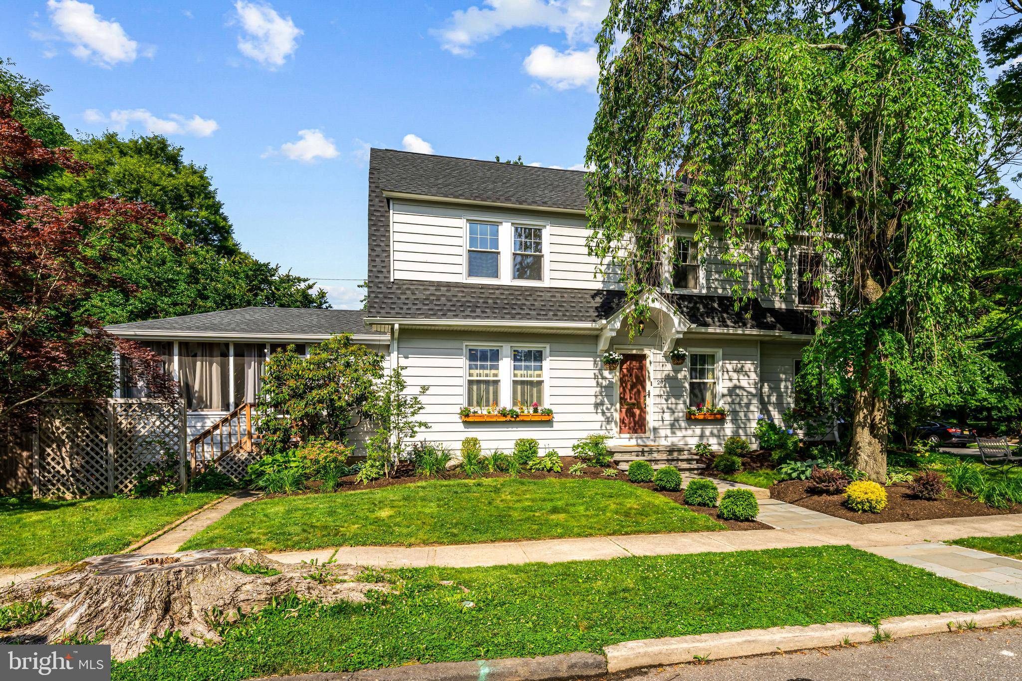 Moorestown, NJ 08057,201 LOCUST ST