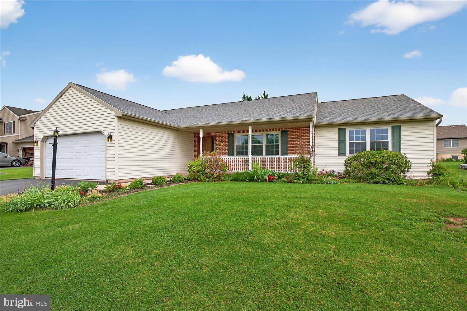 Denver, PA 17517,12 ROSEMONT DR