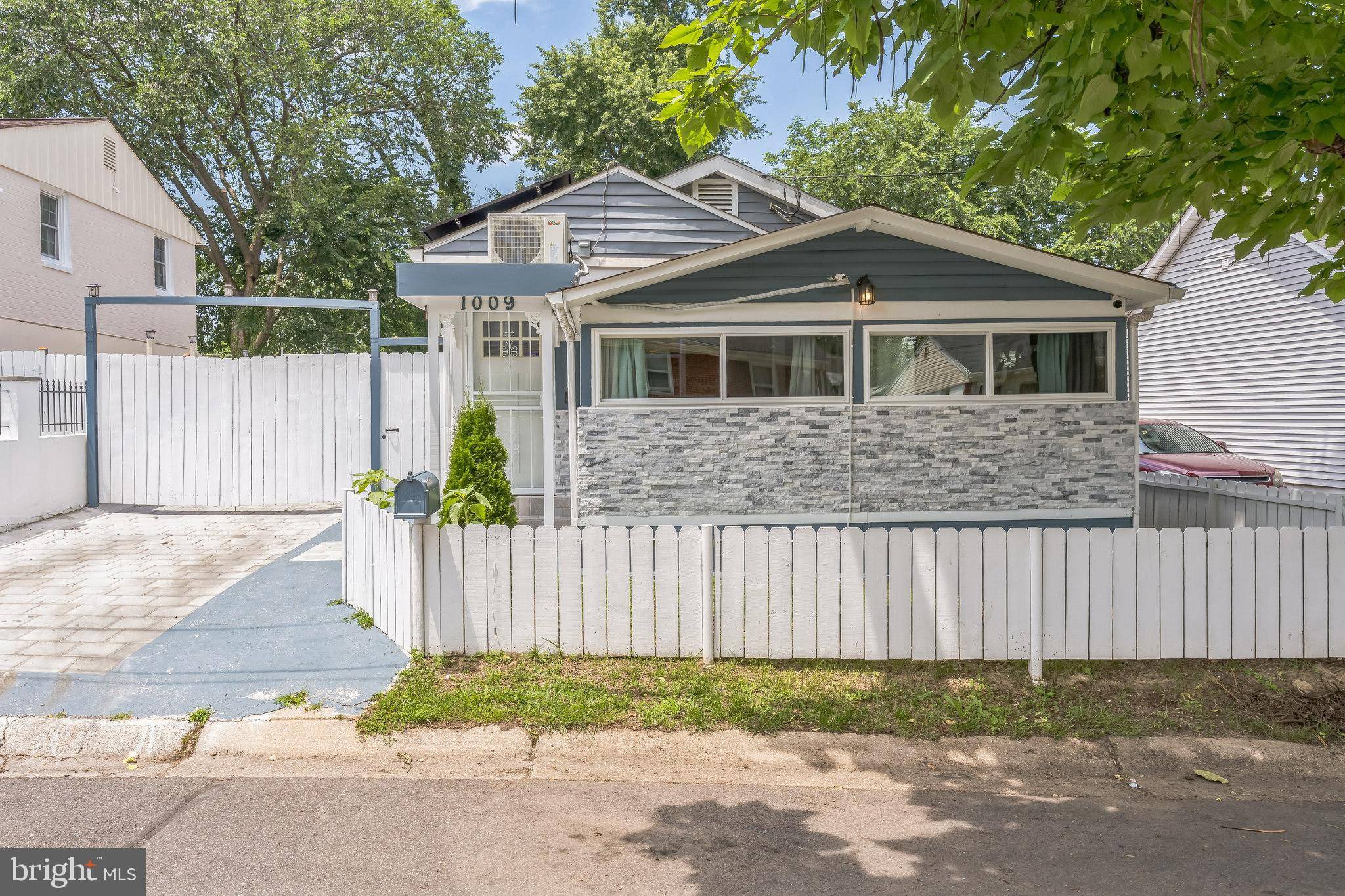 Capitol Heights, MD 20743,1009 JANSEN AVE
