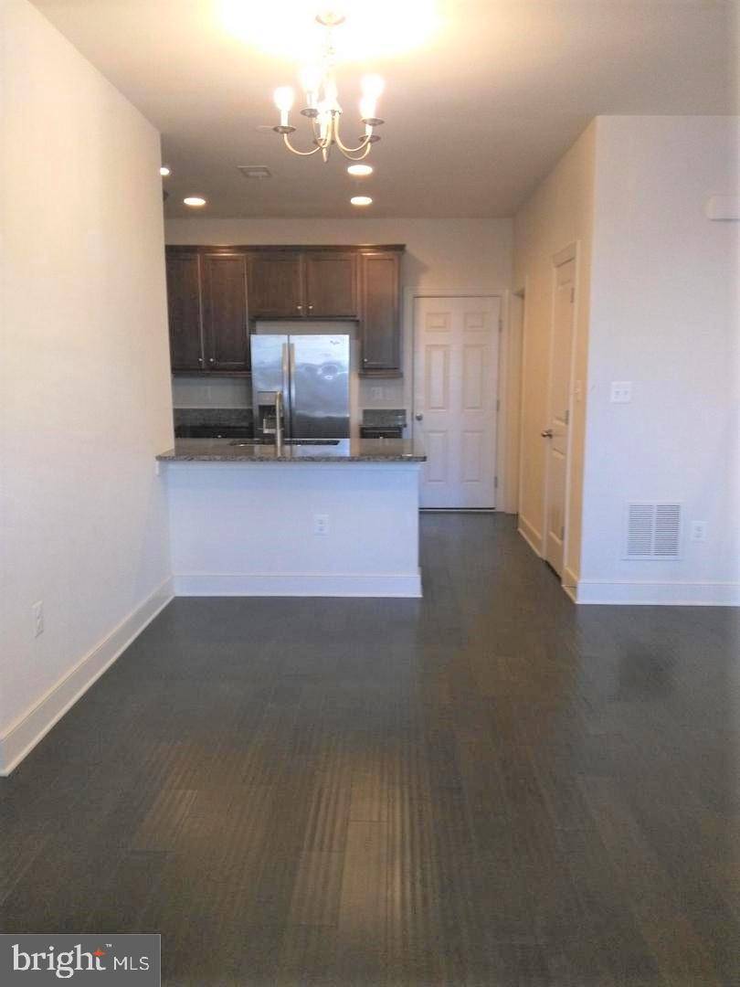 Chantilly, VA 20152,44037 ETNA TER