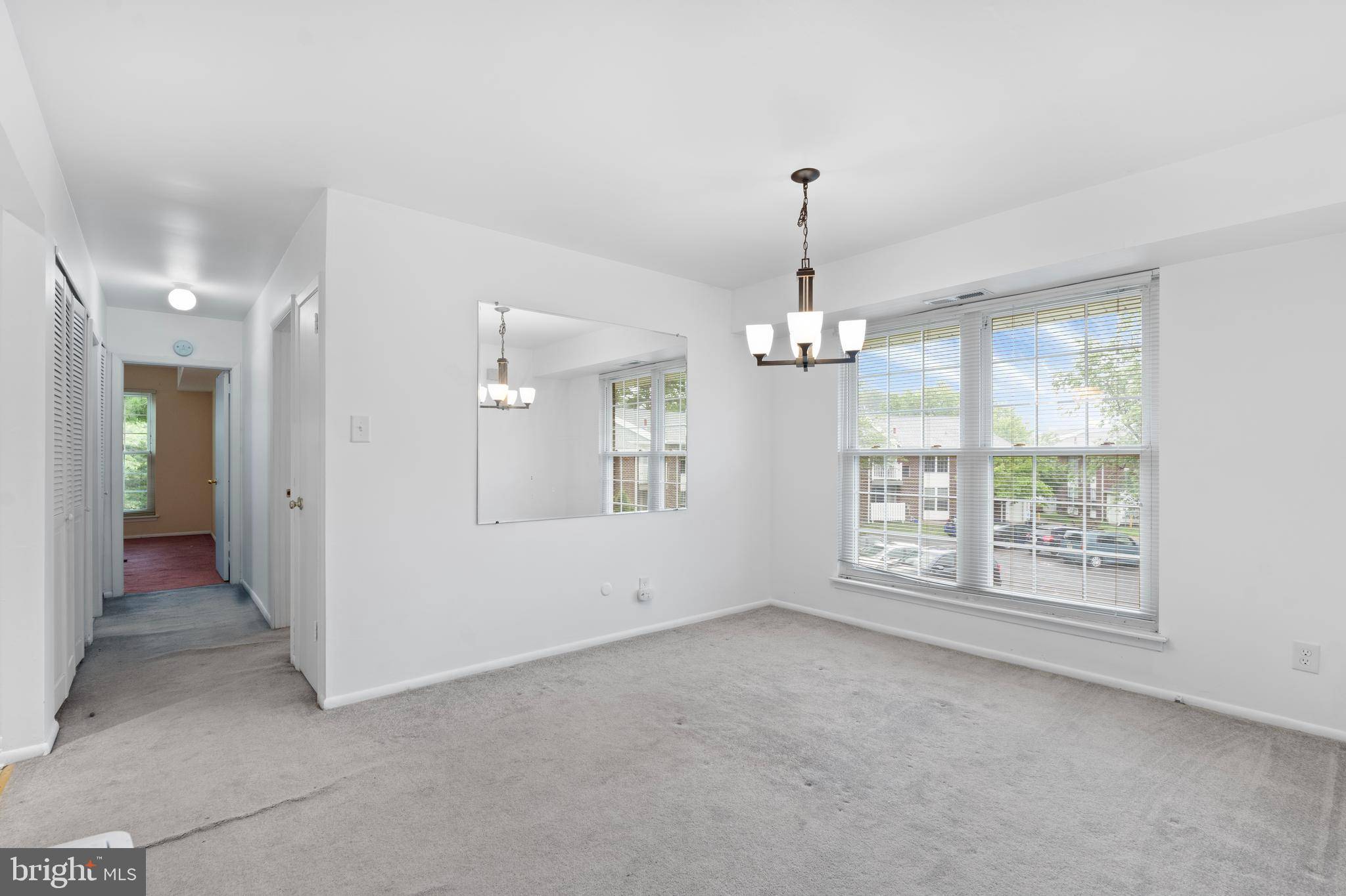 Edgewater Park, NJ 08010,275 GREEN ST #5P6