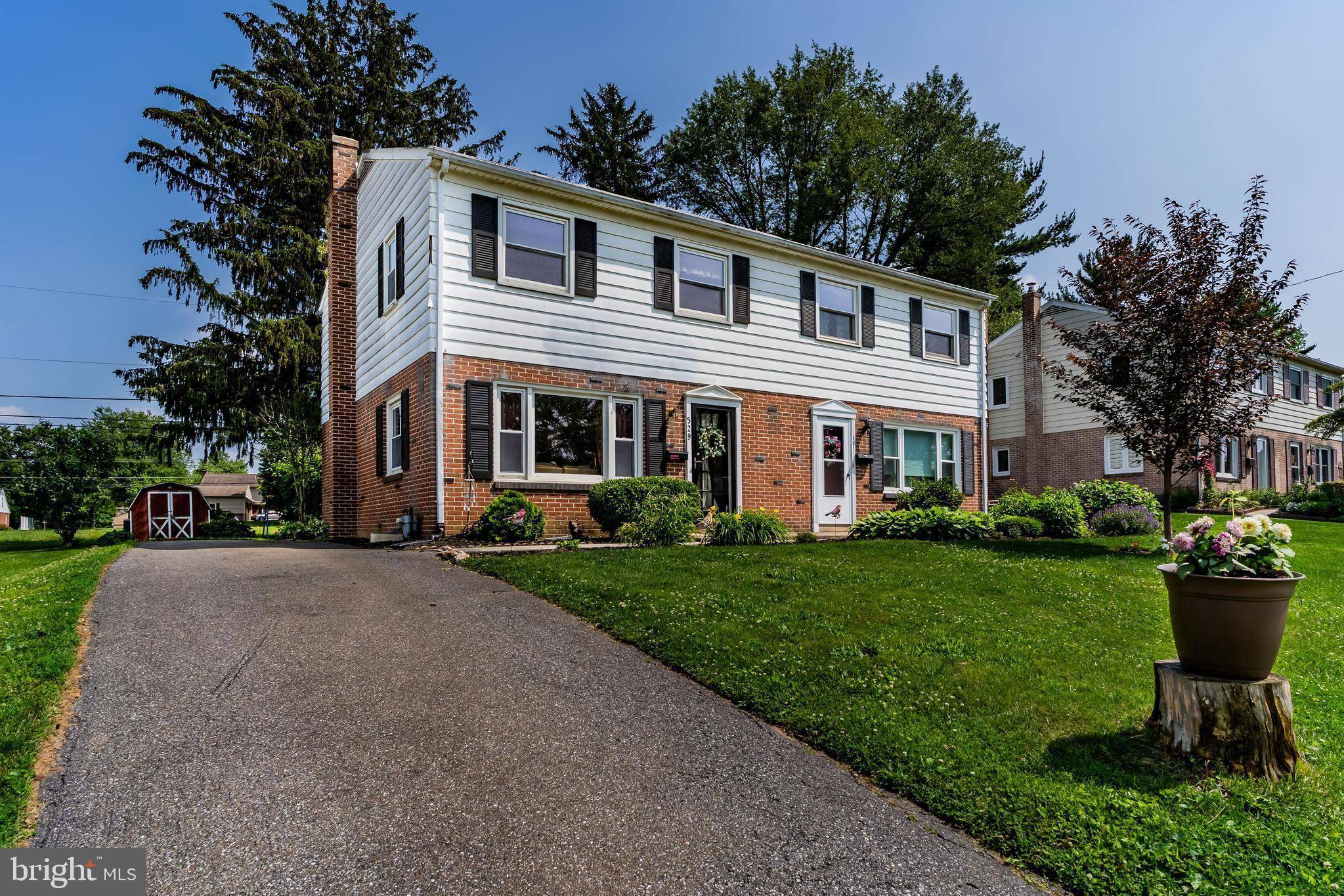 Lititz, PA 17543,529 GOLDEN ST