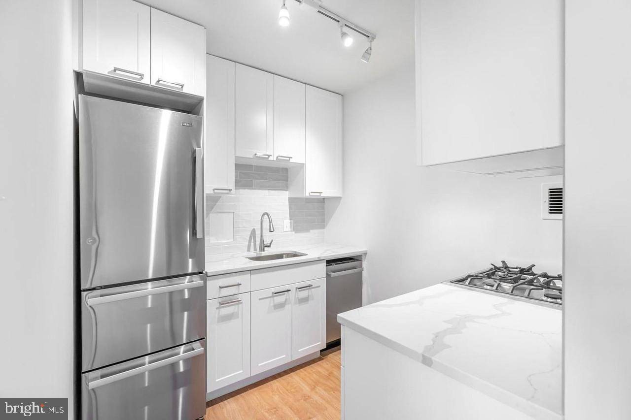 Arlington, VA 22204,3601 5TH ST S #408