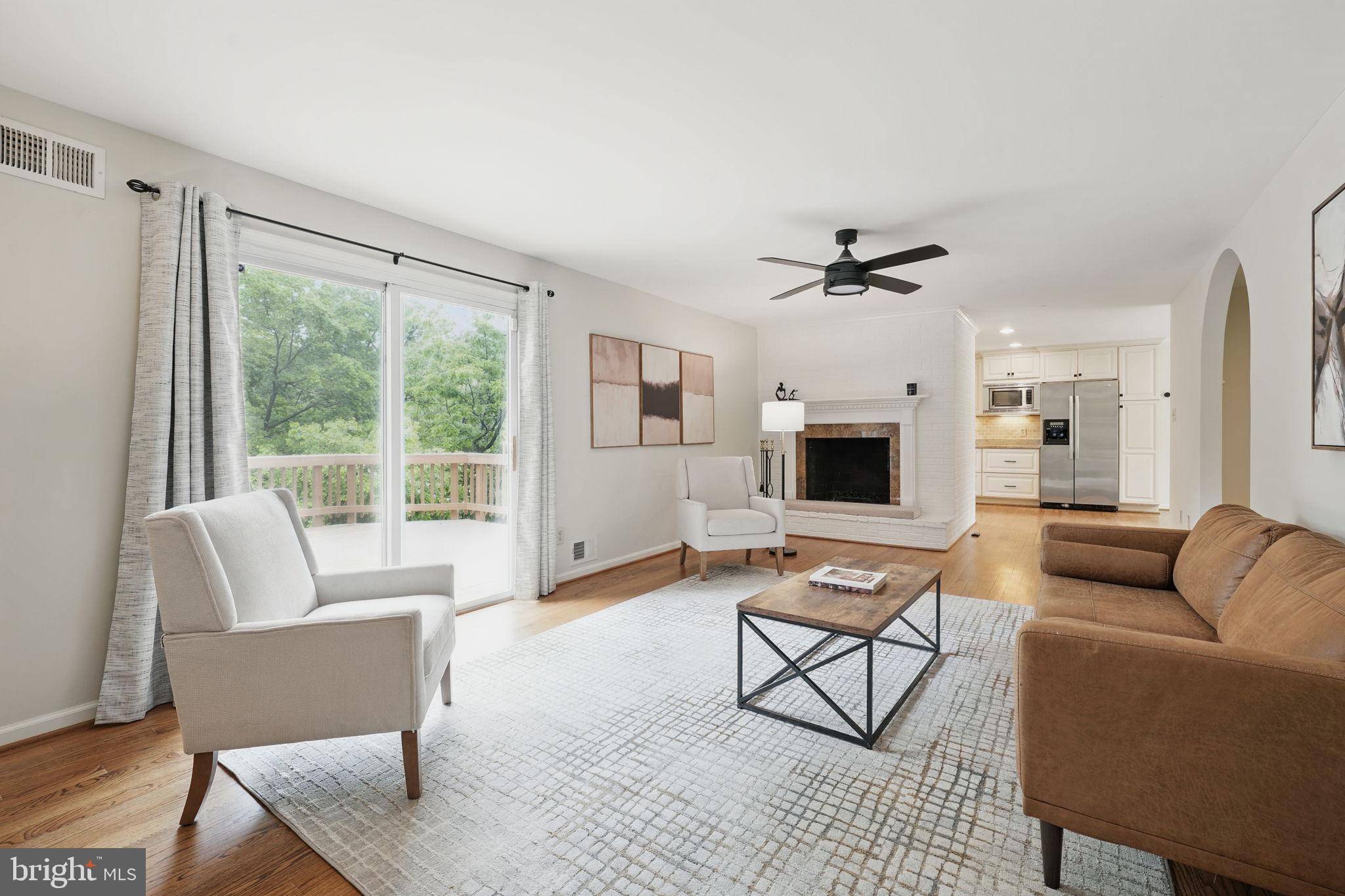 Oakton, VA 22124,11340 WAPLES MILL RD