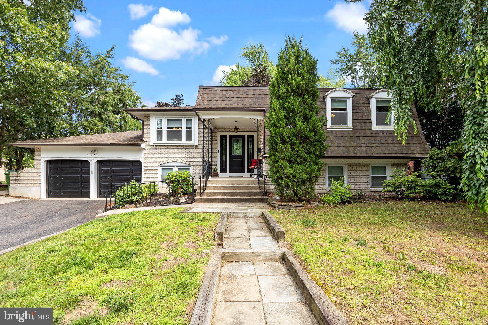 Cherry Hill, NJ 08003,27 KAREN DR