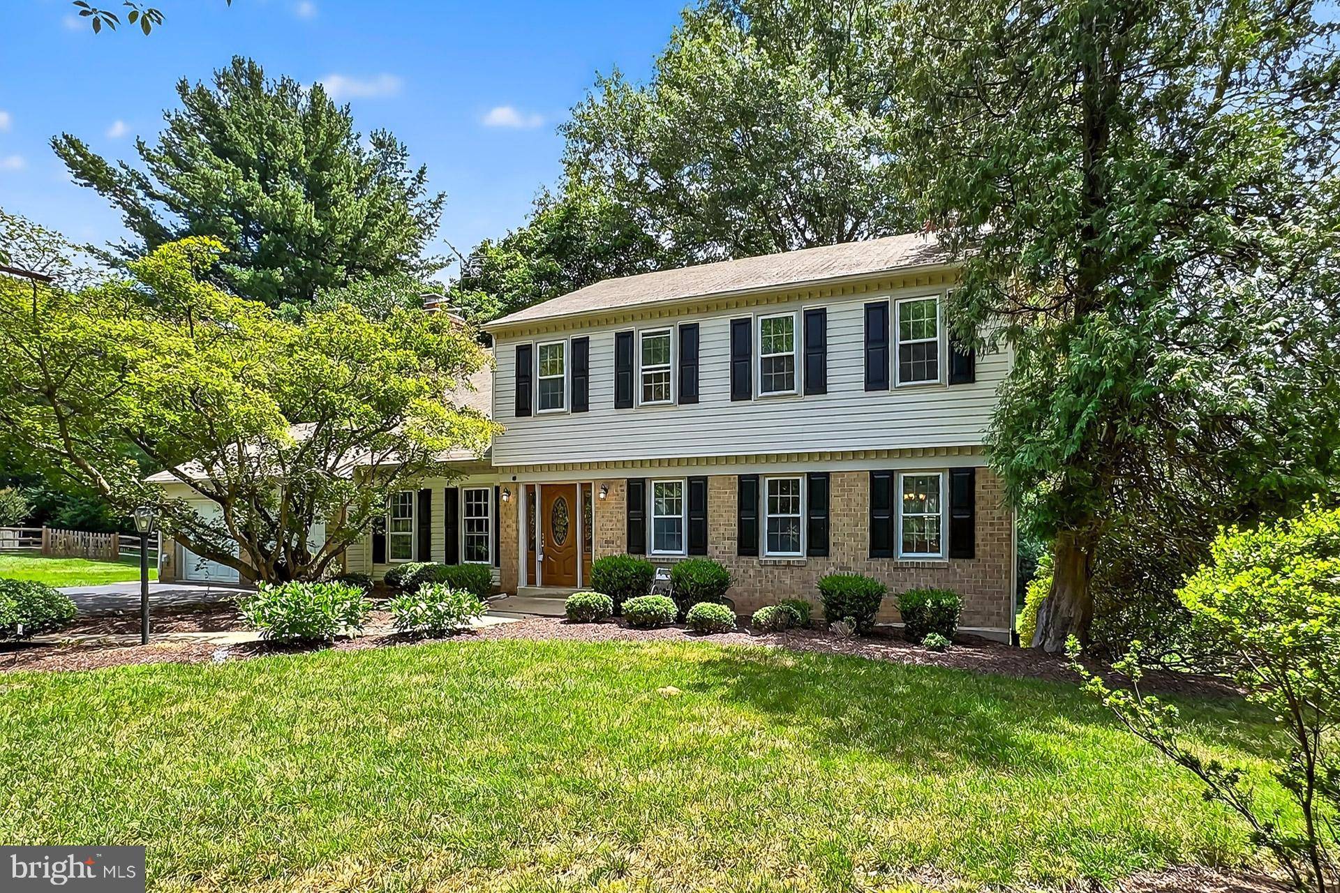 Oakton, VA 22124,2711 CLARKES LANDING DR