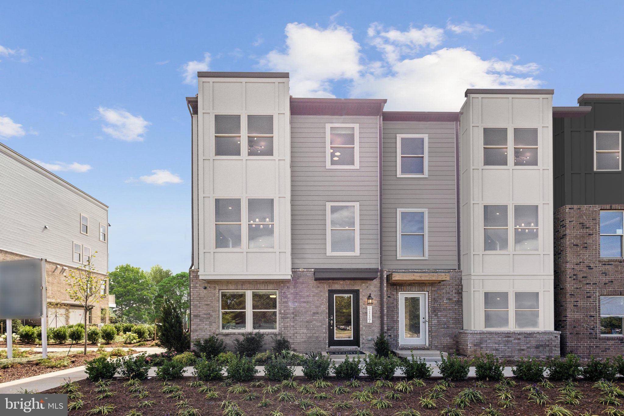 Herndon, VA 20170,2118 ACADIA RD