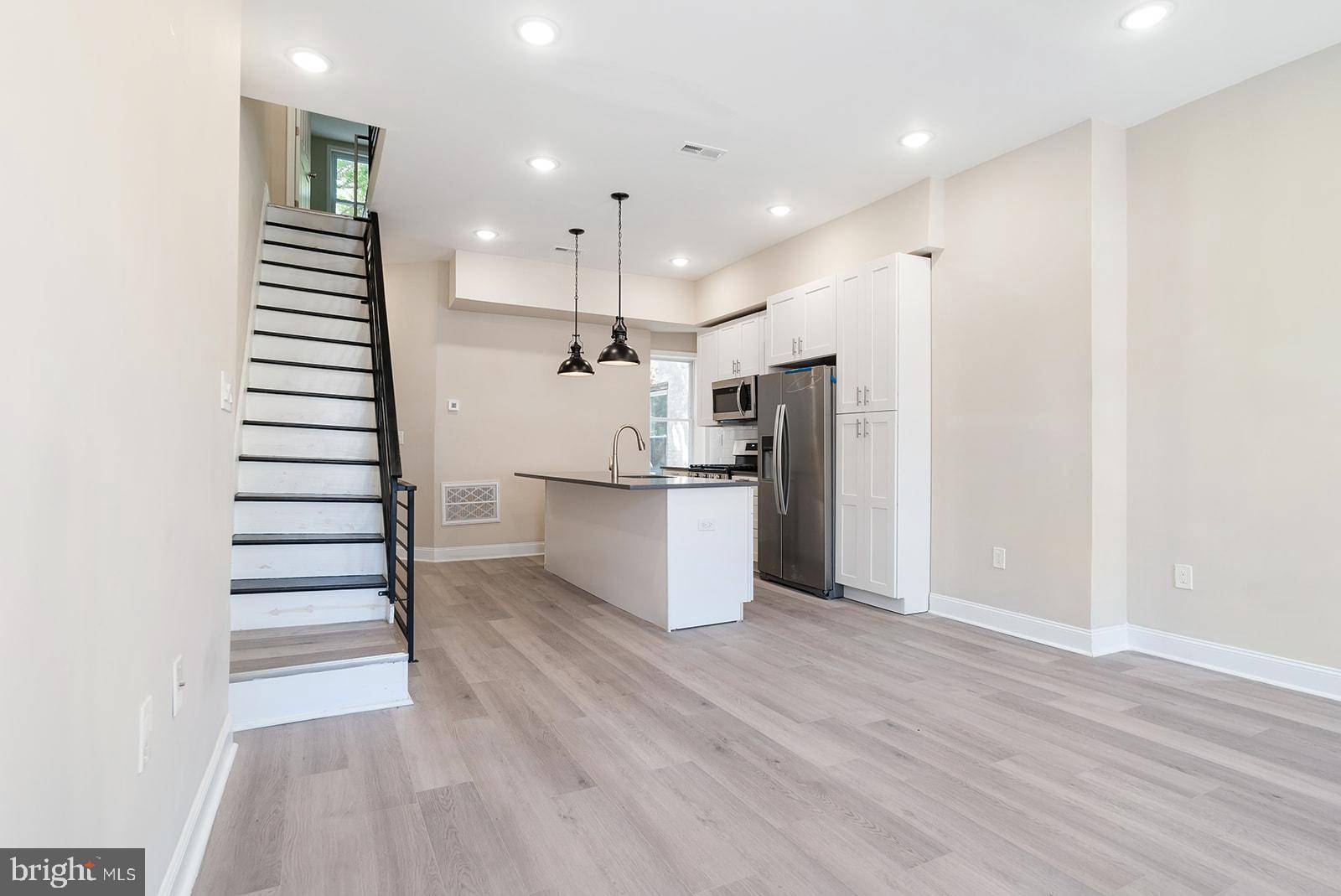 Philadelphia, PA 19104,4136 PENNSGROVE ST