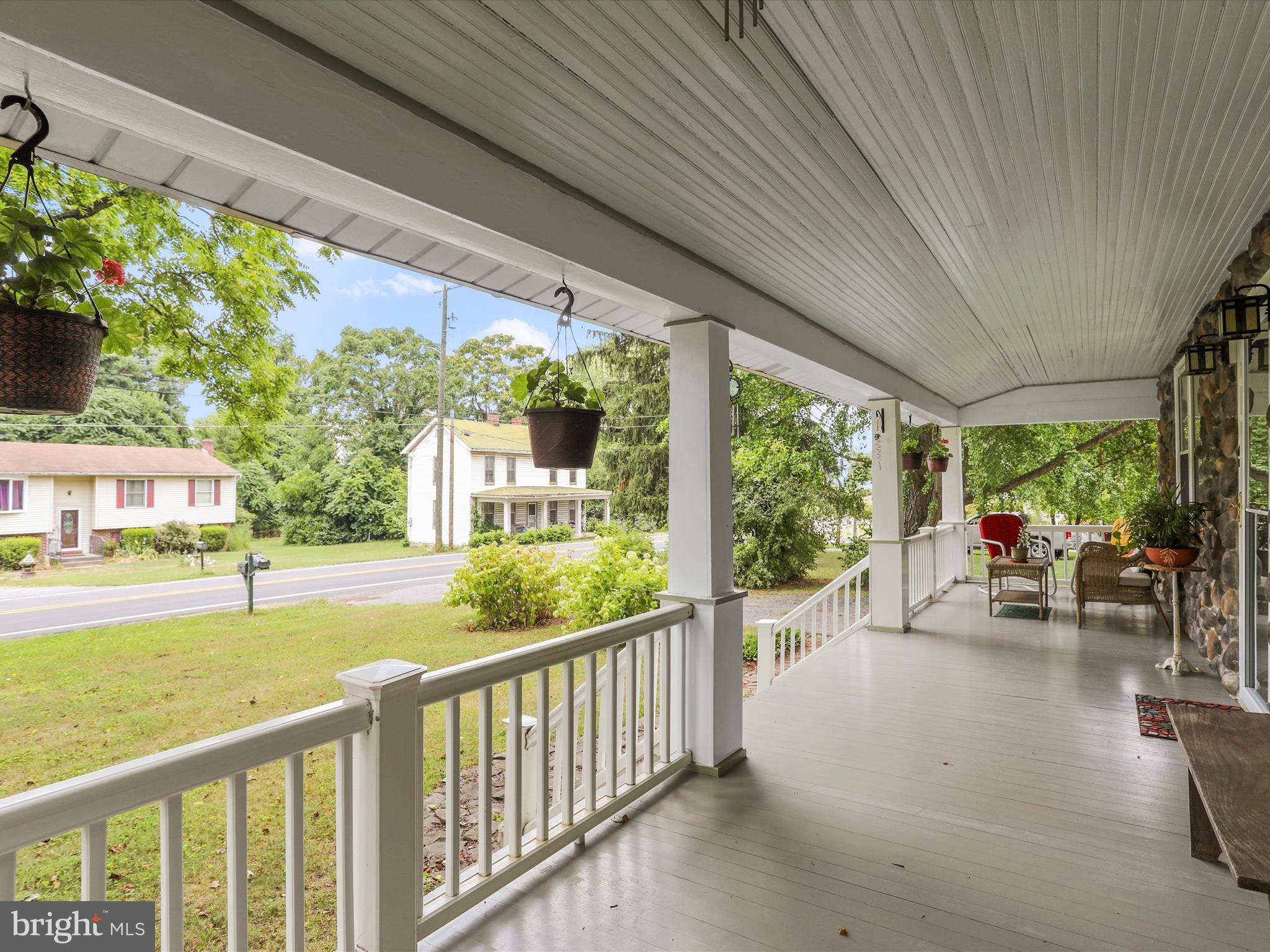 Kearneysville, WV 25430,15004 LEETOWN RD
