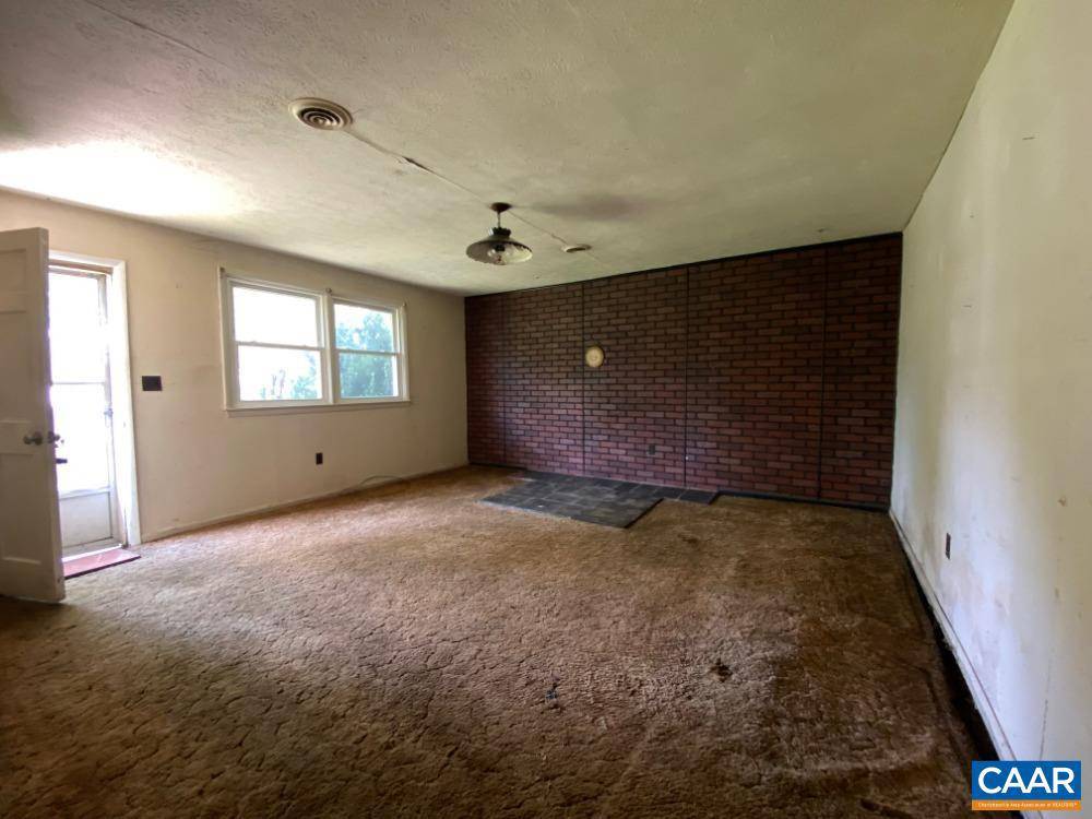 Waynesboro, VA 22980,1430 SHENANDOAH AVE