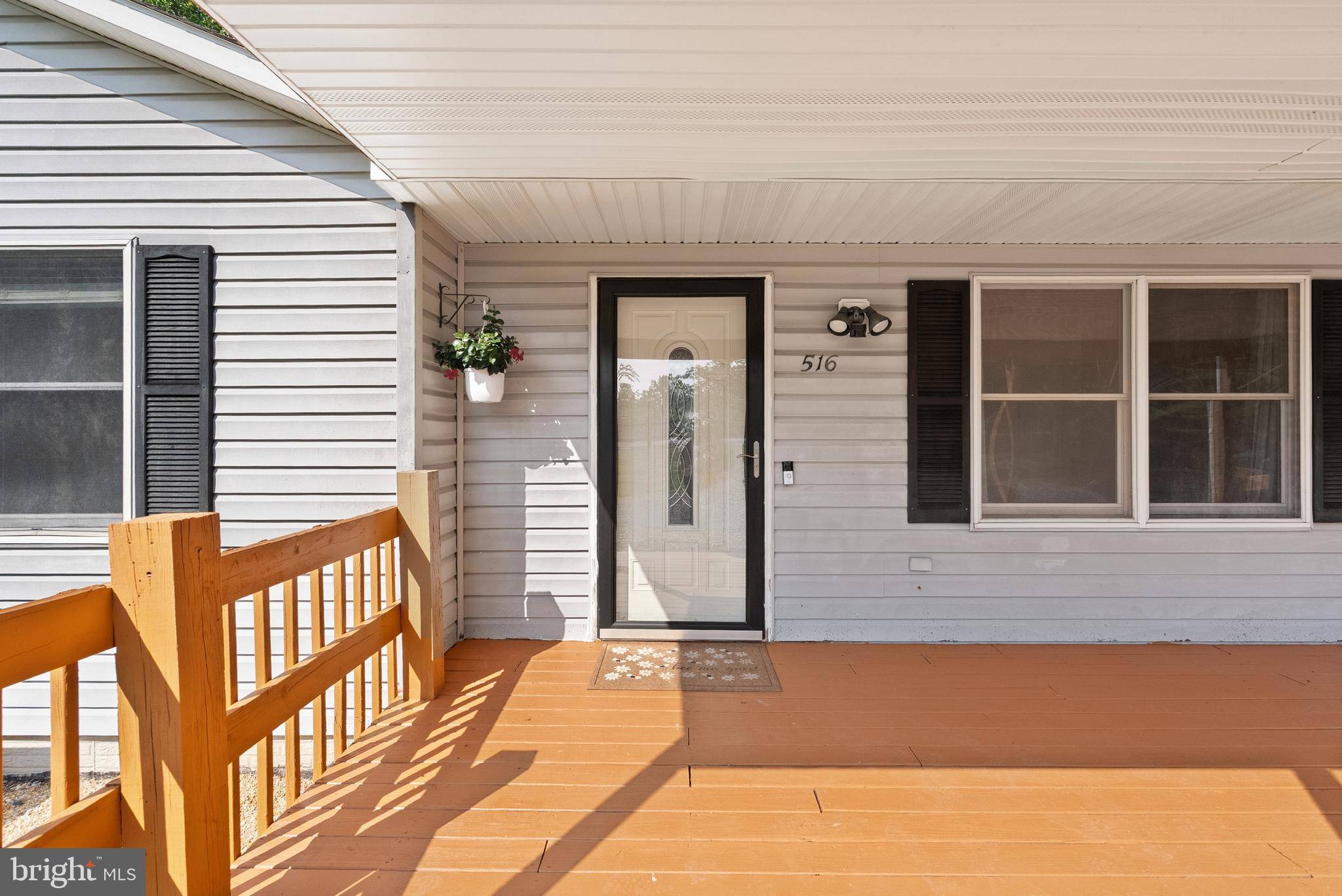 Linden, VA 22642,516 WEALTHY RD