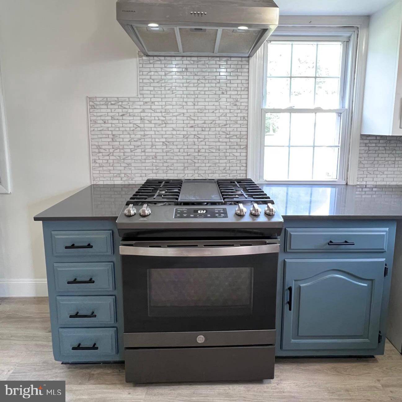 Mount Holly, NJ 08060,16 LOIS LN