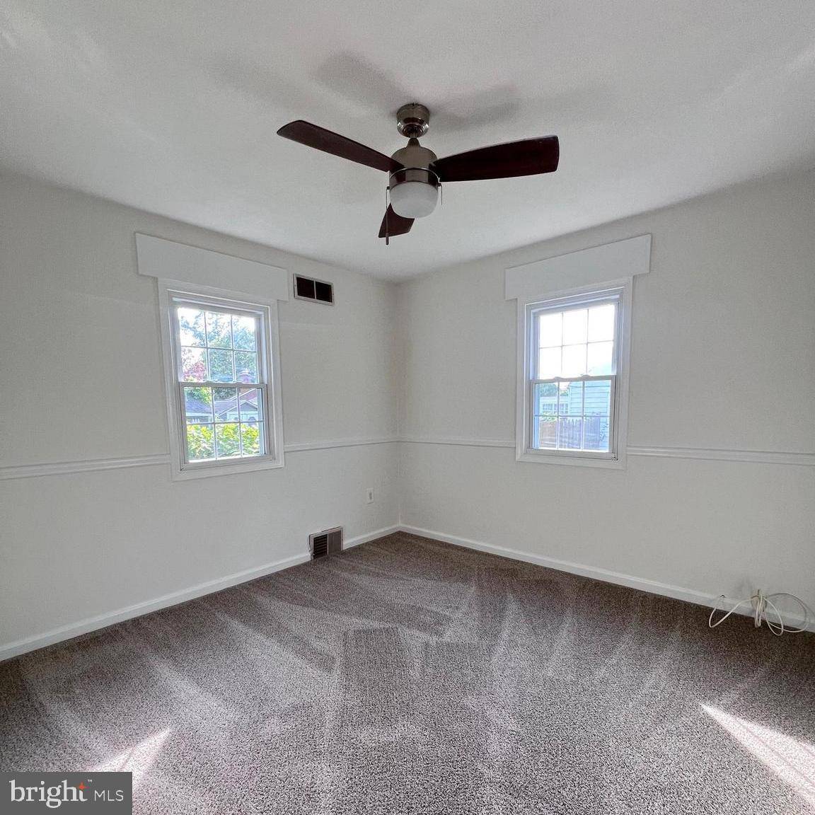 Mount Holly, NJ 08060,16 LOIS LN