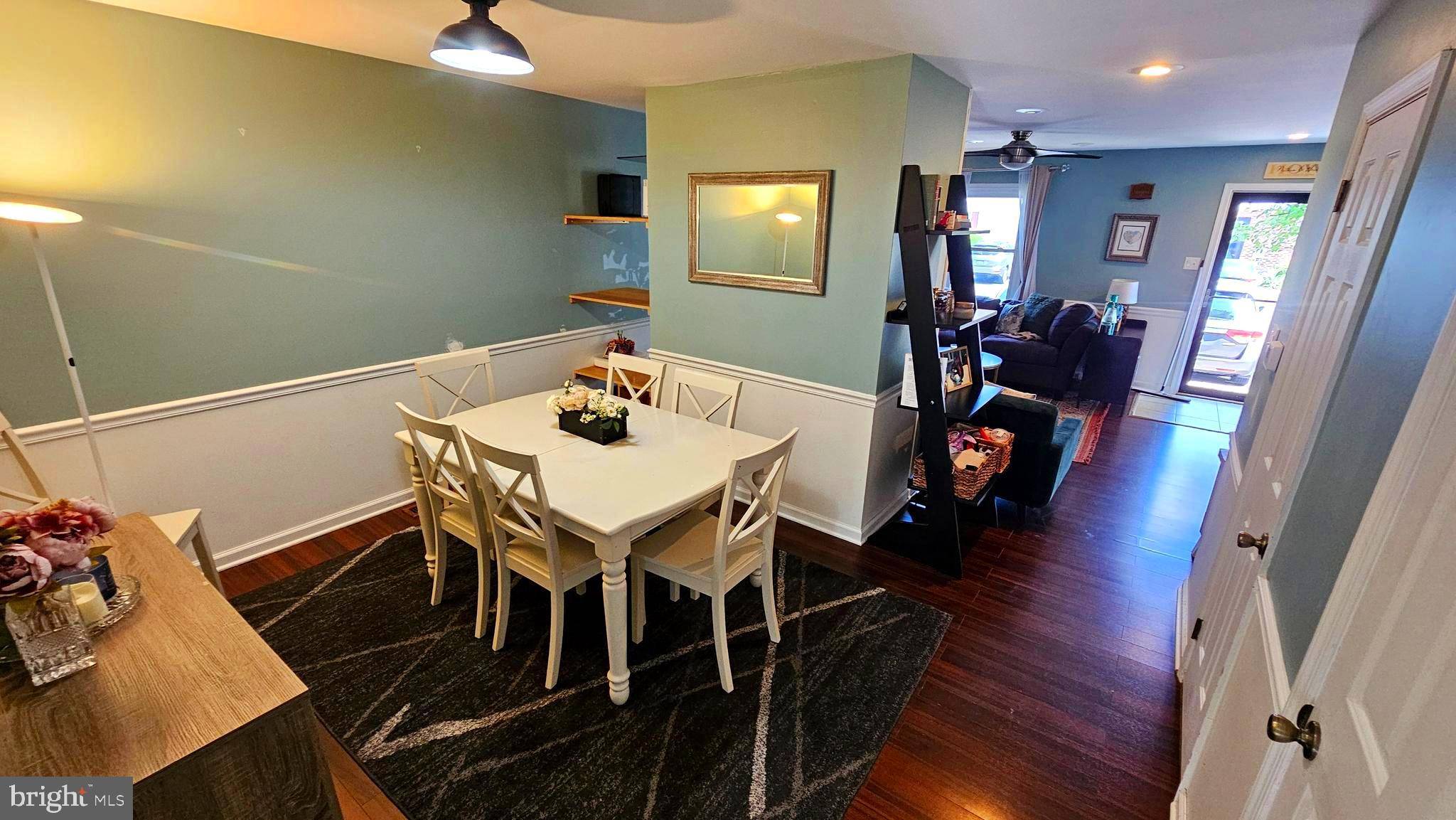 Doylestown, PA 18901,4 WASHINGTON SQ