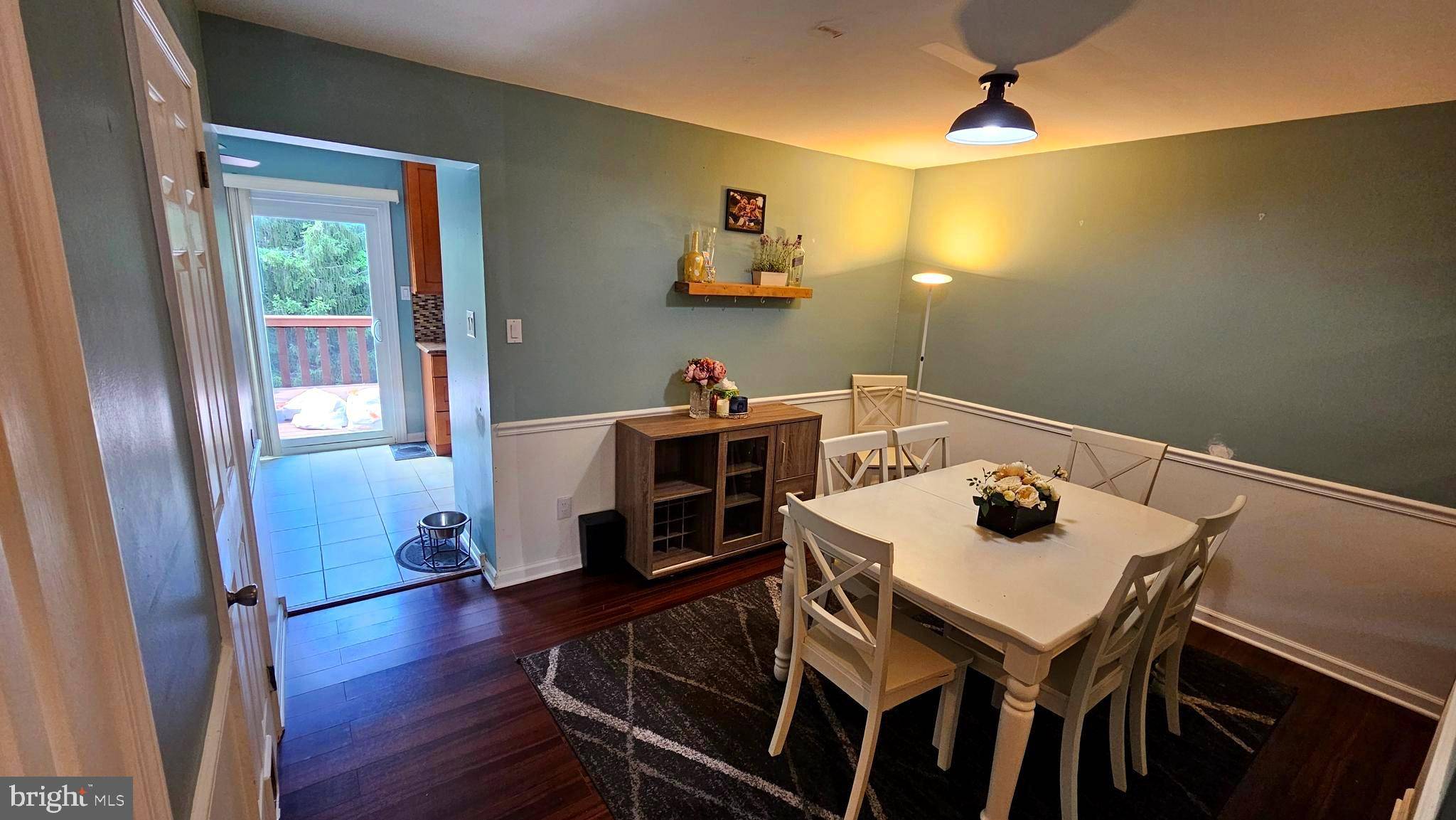 Doylestown, PA 18901,4 WASHINGTON SQ