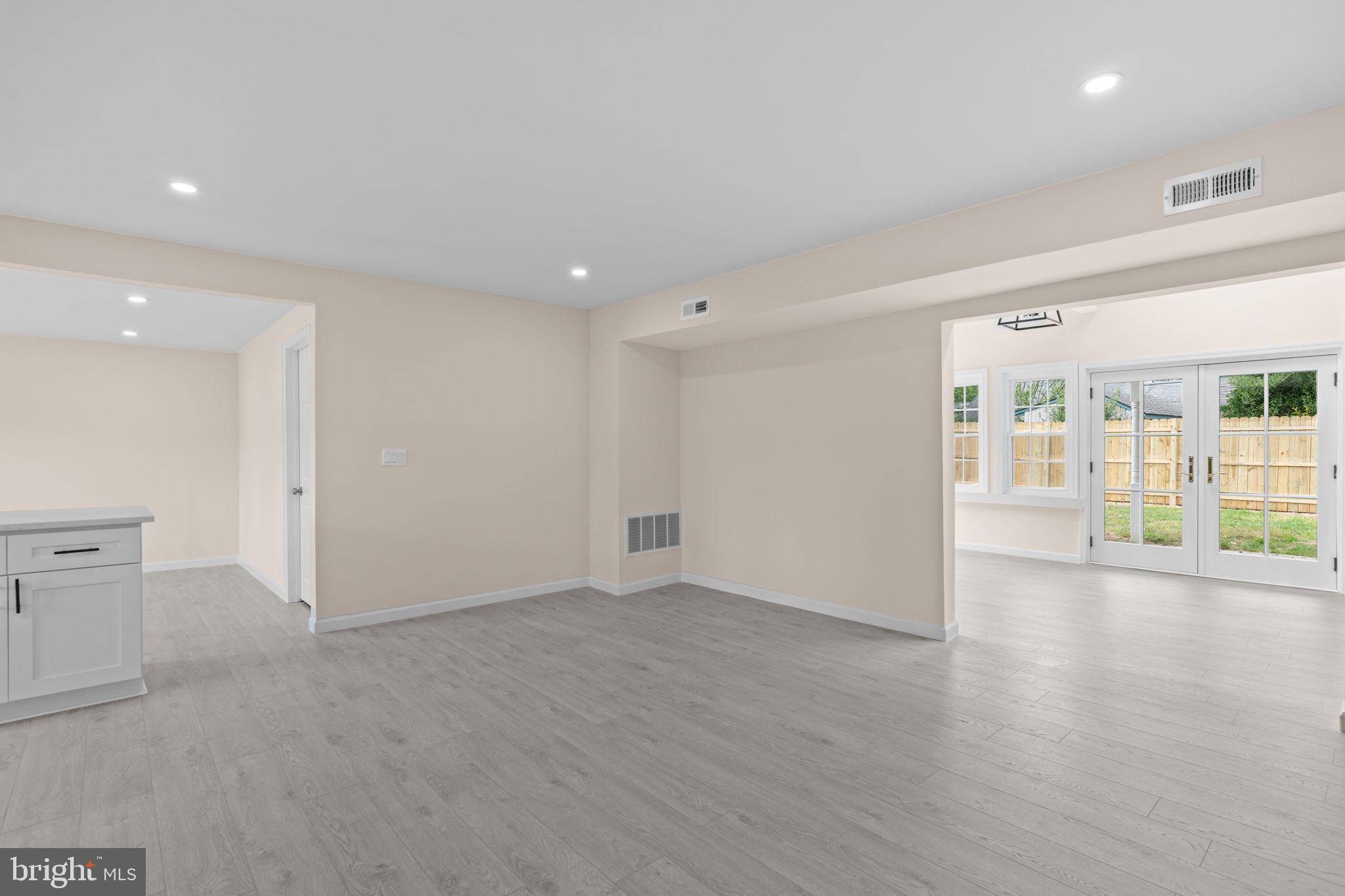 Levittown, PA 19055,26 REDBROOK LN