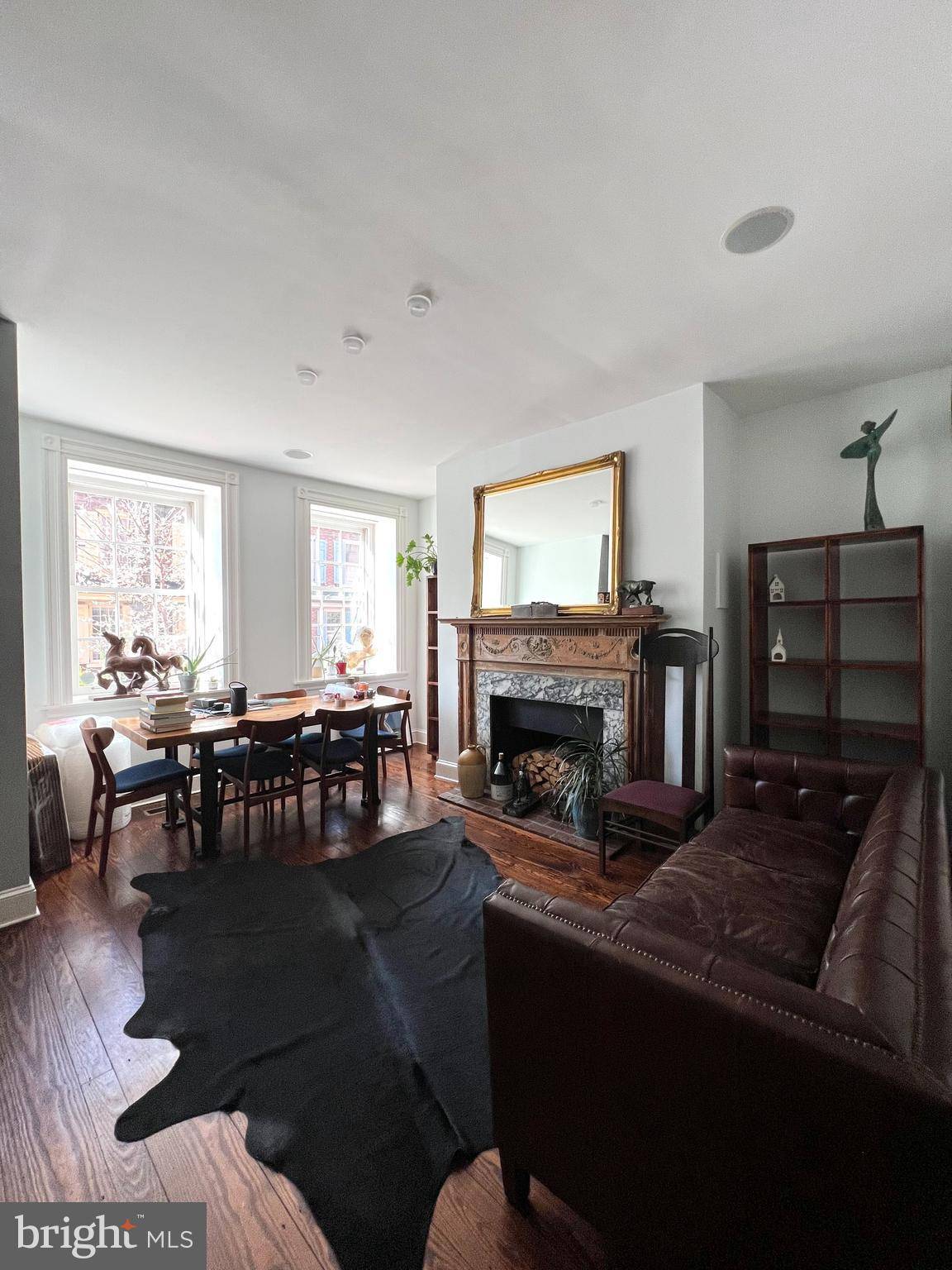 Philadelphia, PA 19106,239 DELANCEY ST
