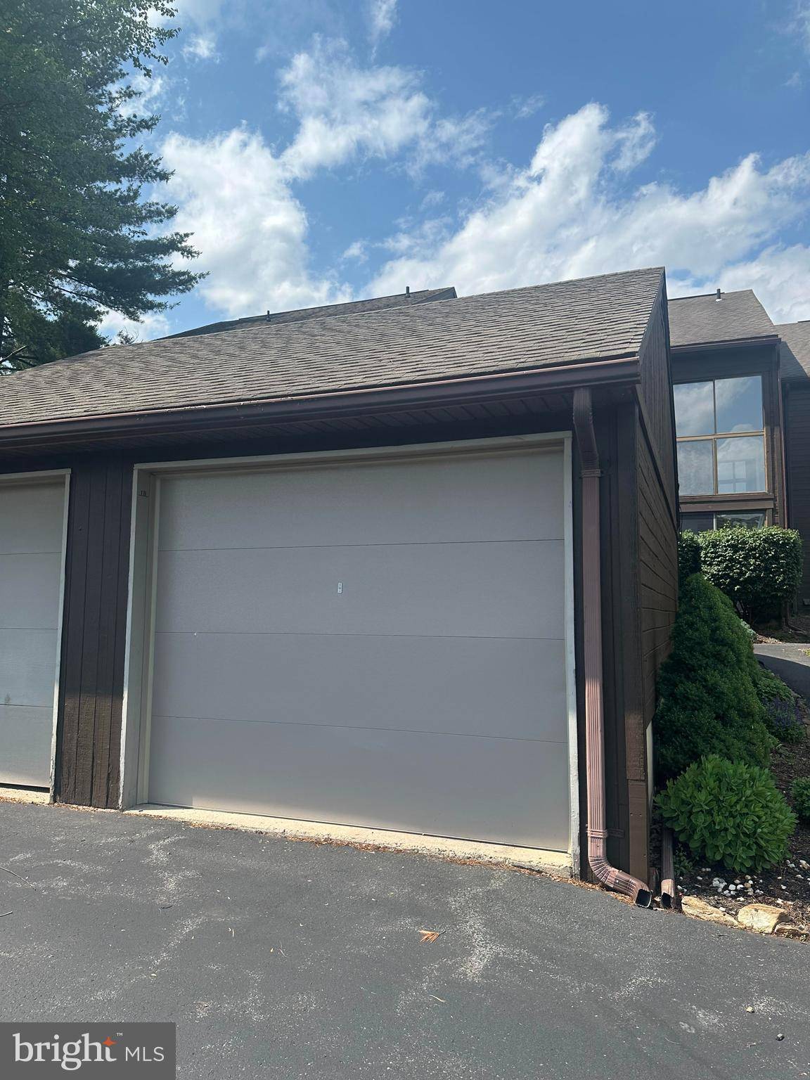 Orwigsburg, PA 17961,202 VILLAGE RD