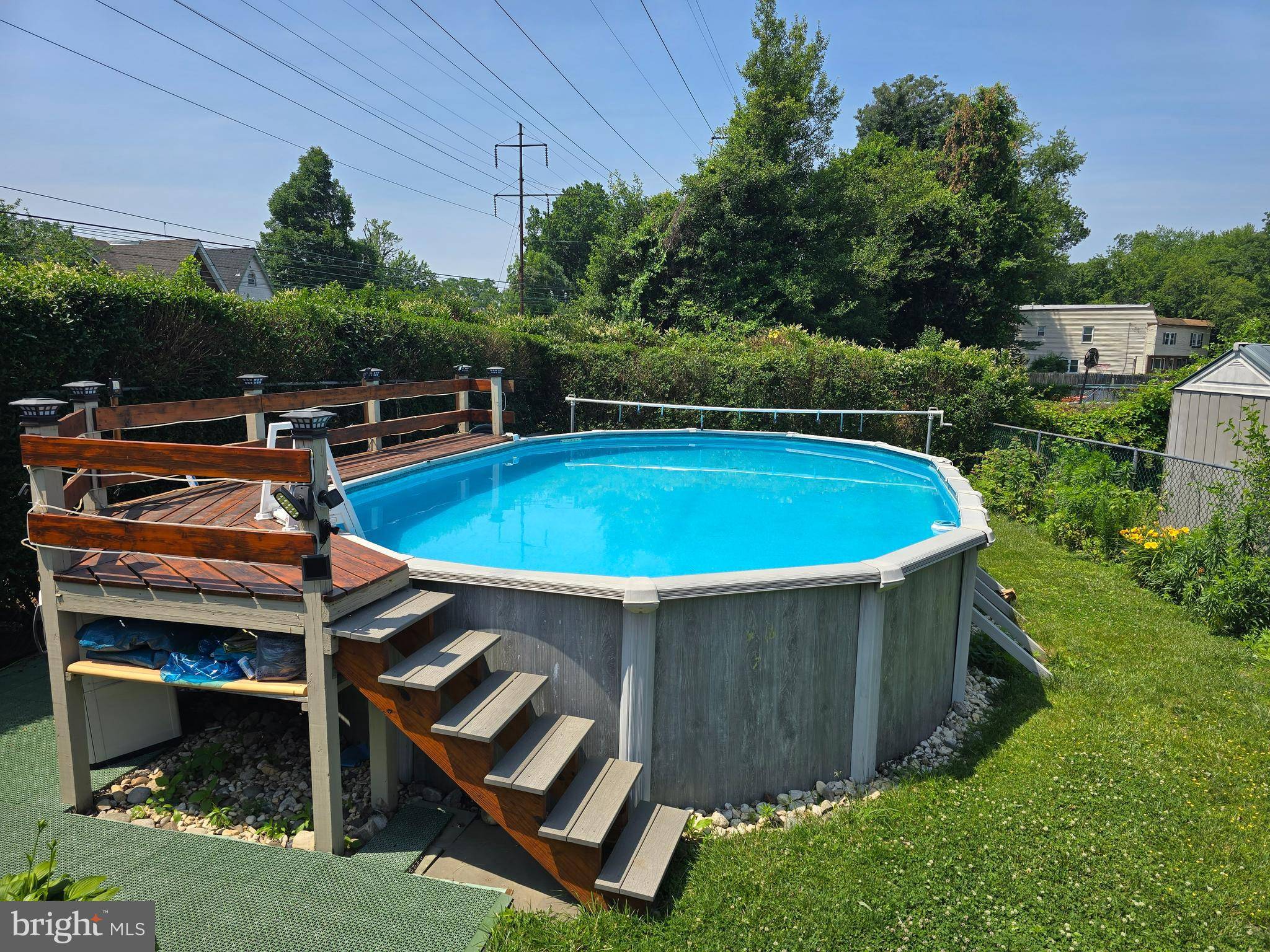 Glenolden, PA 19036,210 E ASHLAND AVE