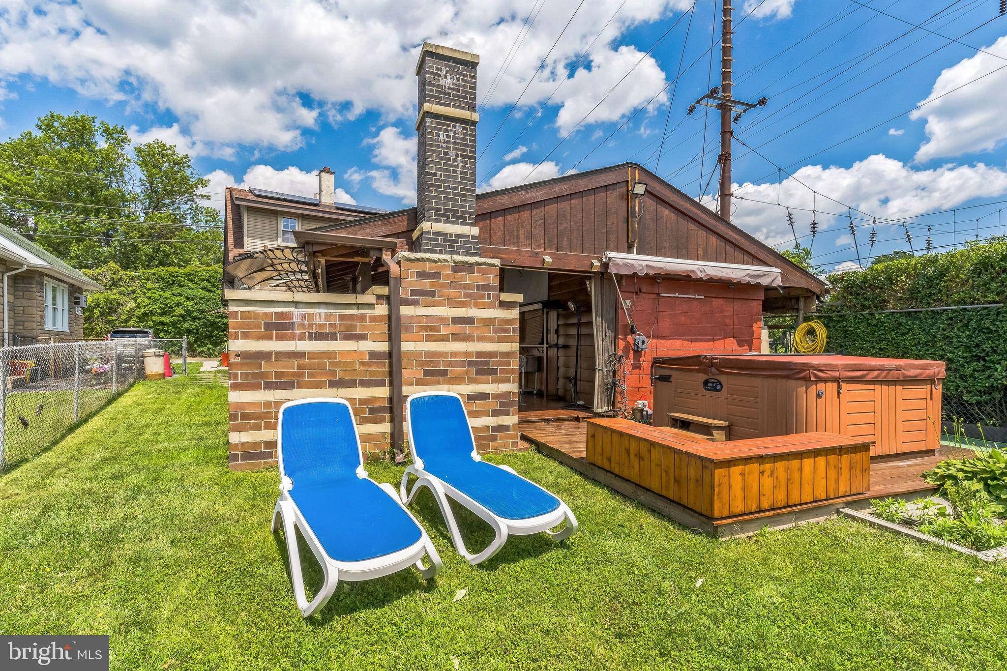 Glenolden, PA 19036,210 E ASHLAND AVE