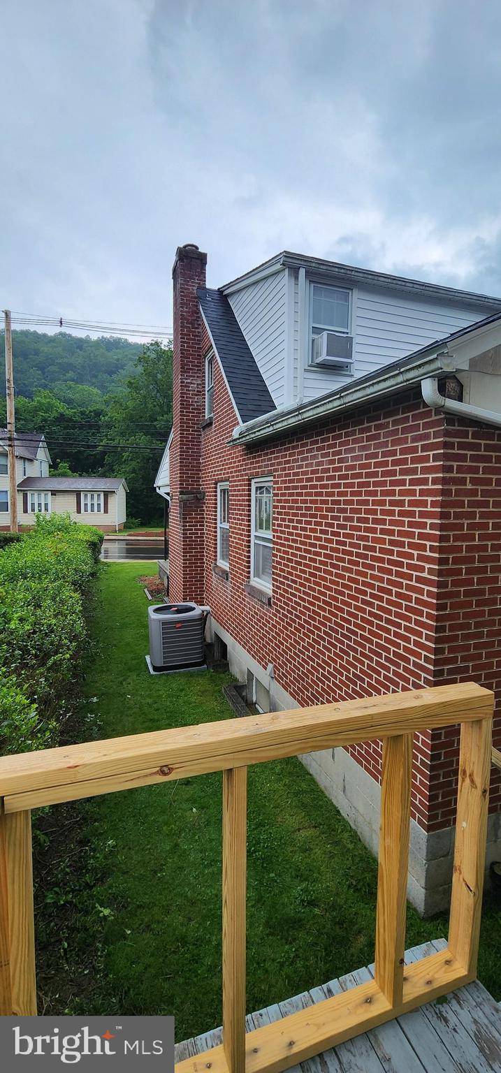 Lonaconing, MD 21539,61 1/2 E MAIN ST