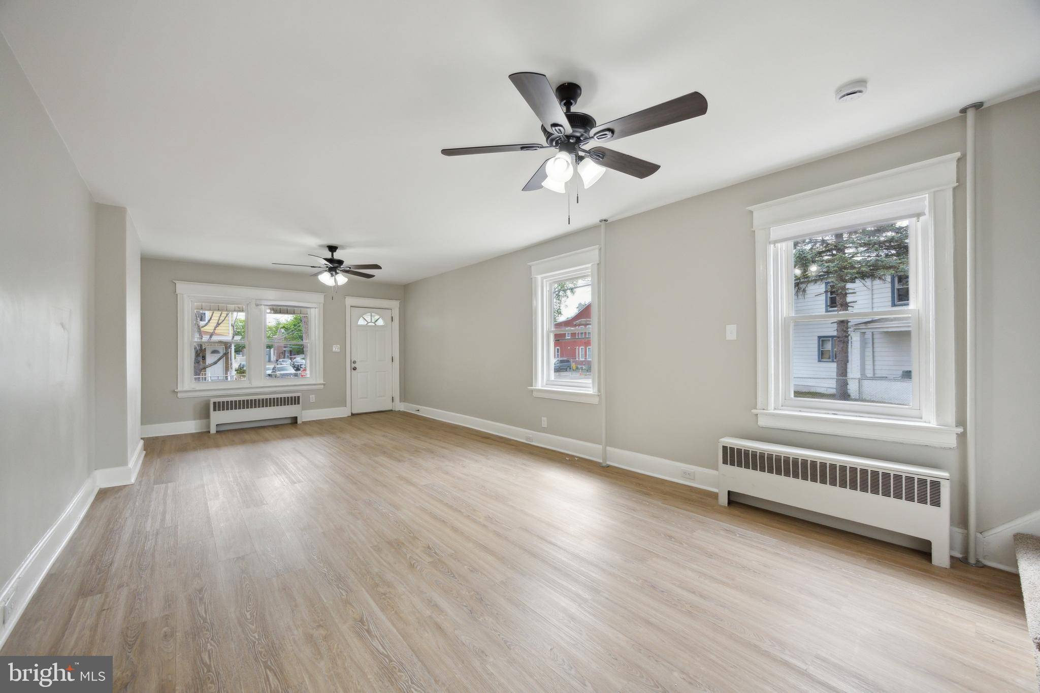 Trenton, NJ 08629,131 COLUMBUS AVE