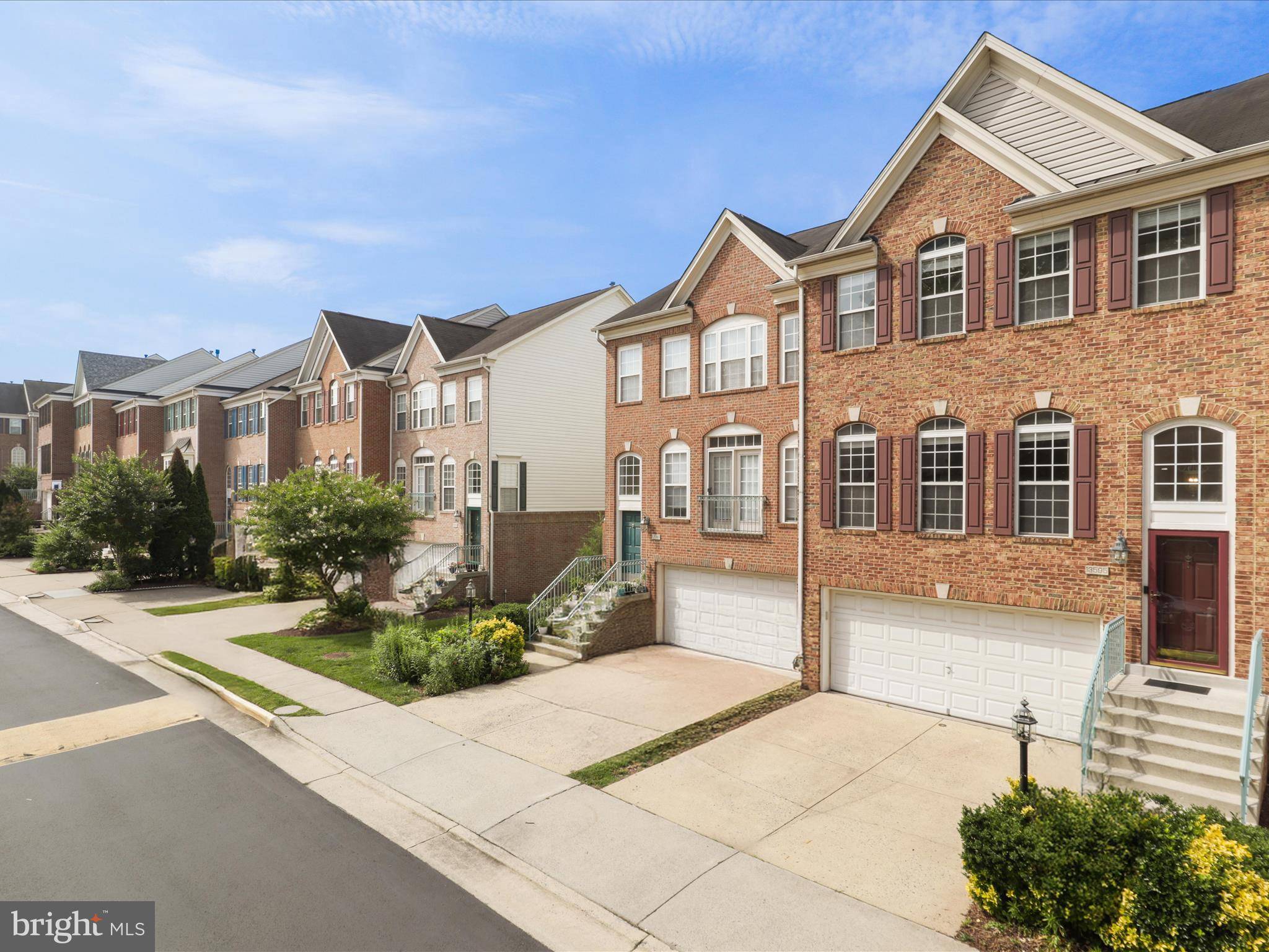 Herndon, VA 20171,13595 CEDAR RUN LN