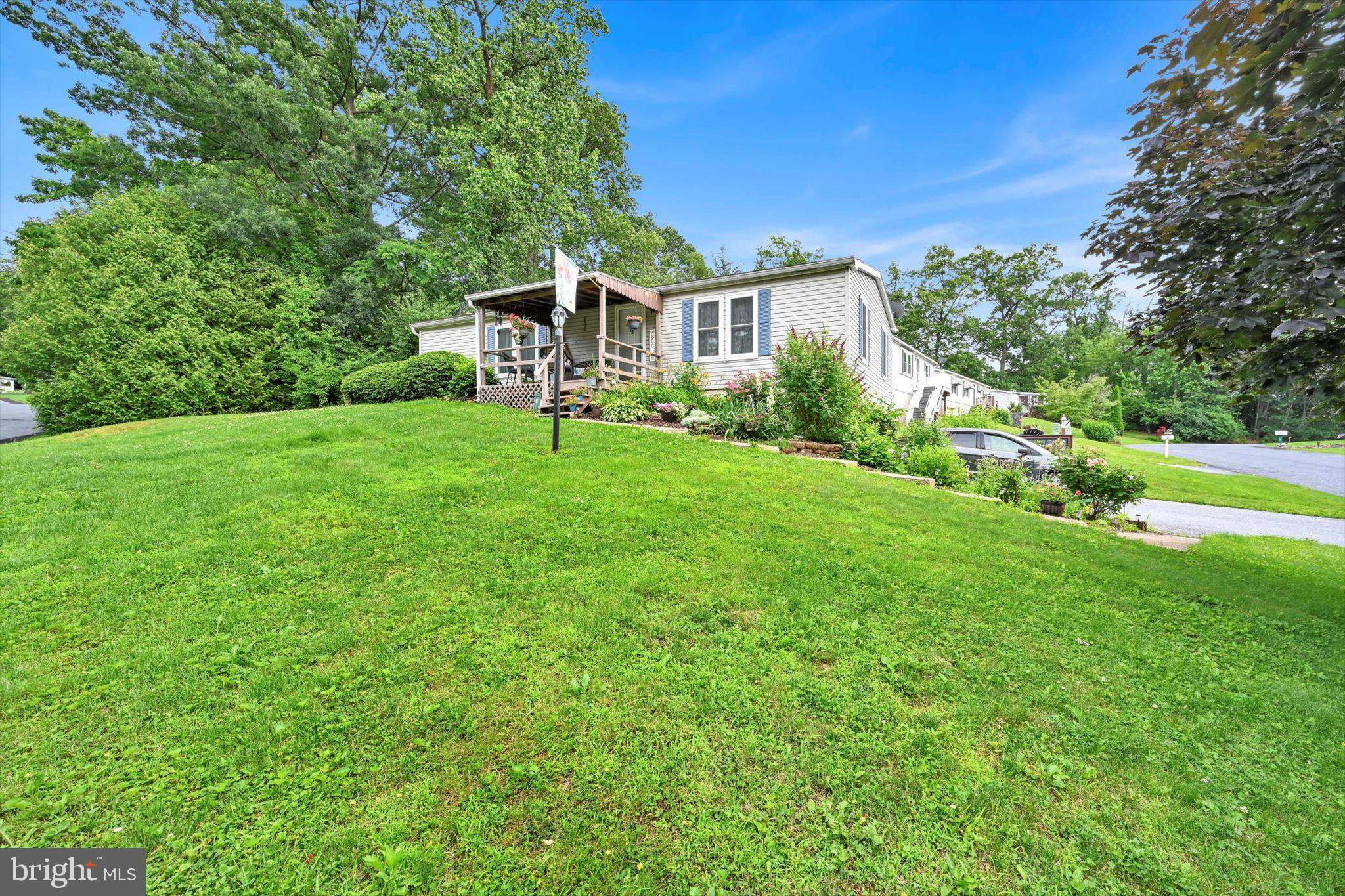 Stevens, PA 17578,18 MARLIN DR