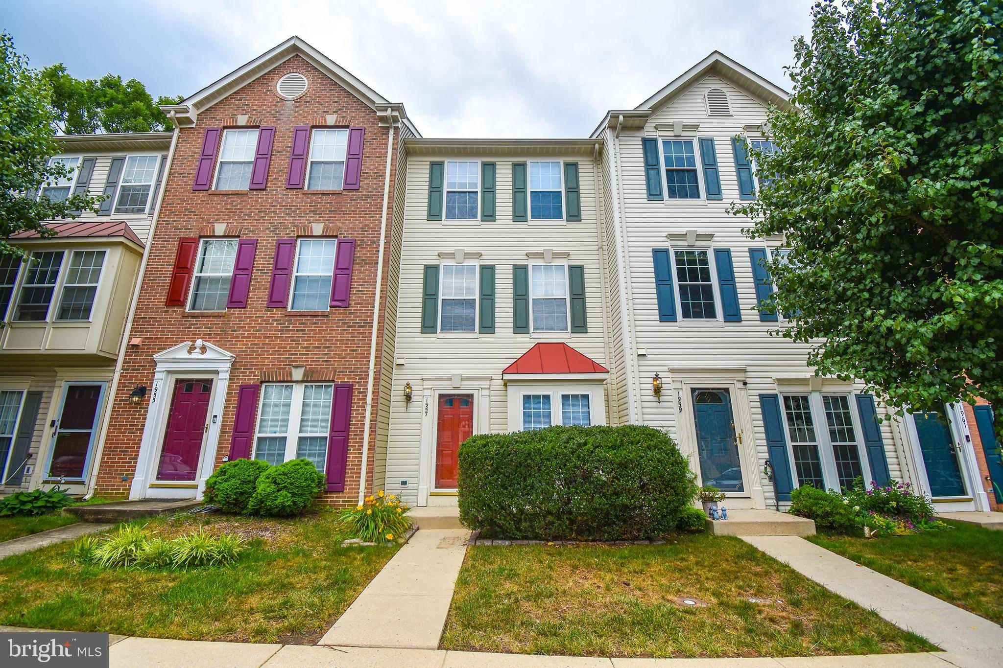 Woodbridge, VA 22192,1957 TEASEL CT