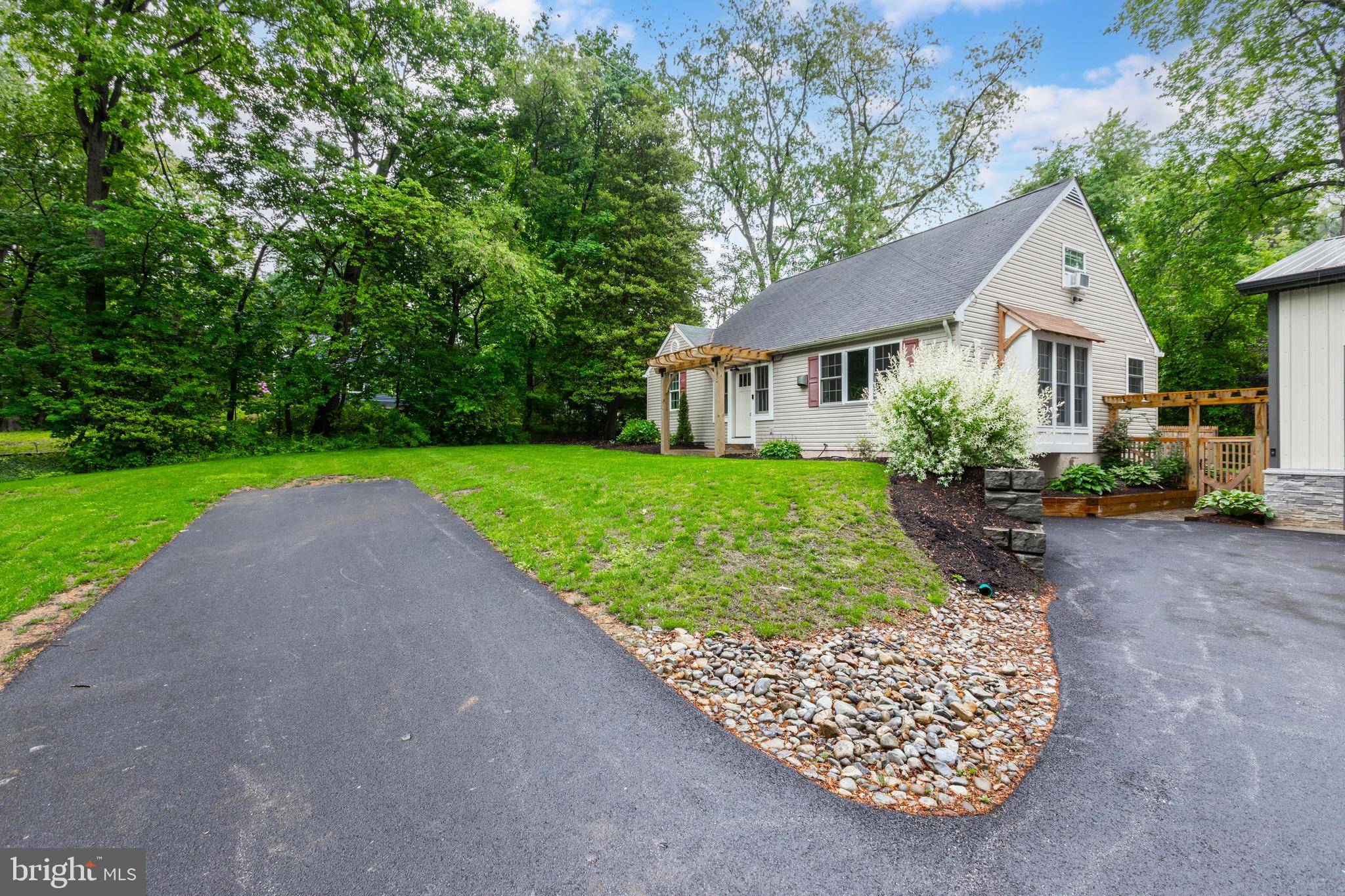 Kennett Square, PA 19348,320 E DOE RUN RD