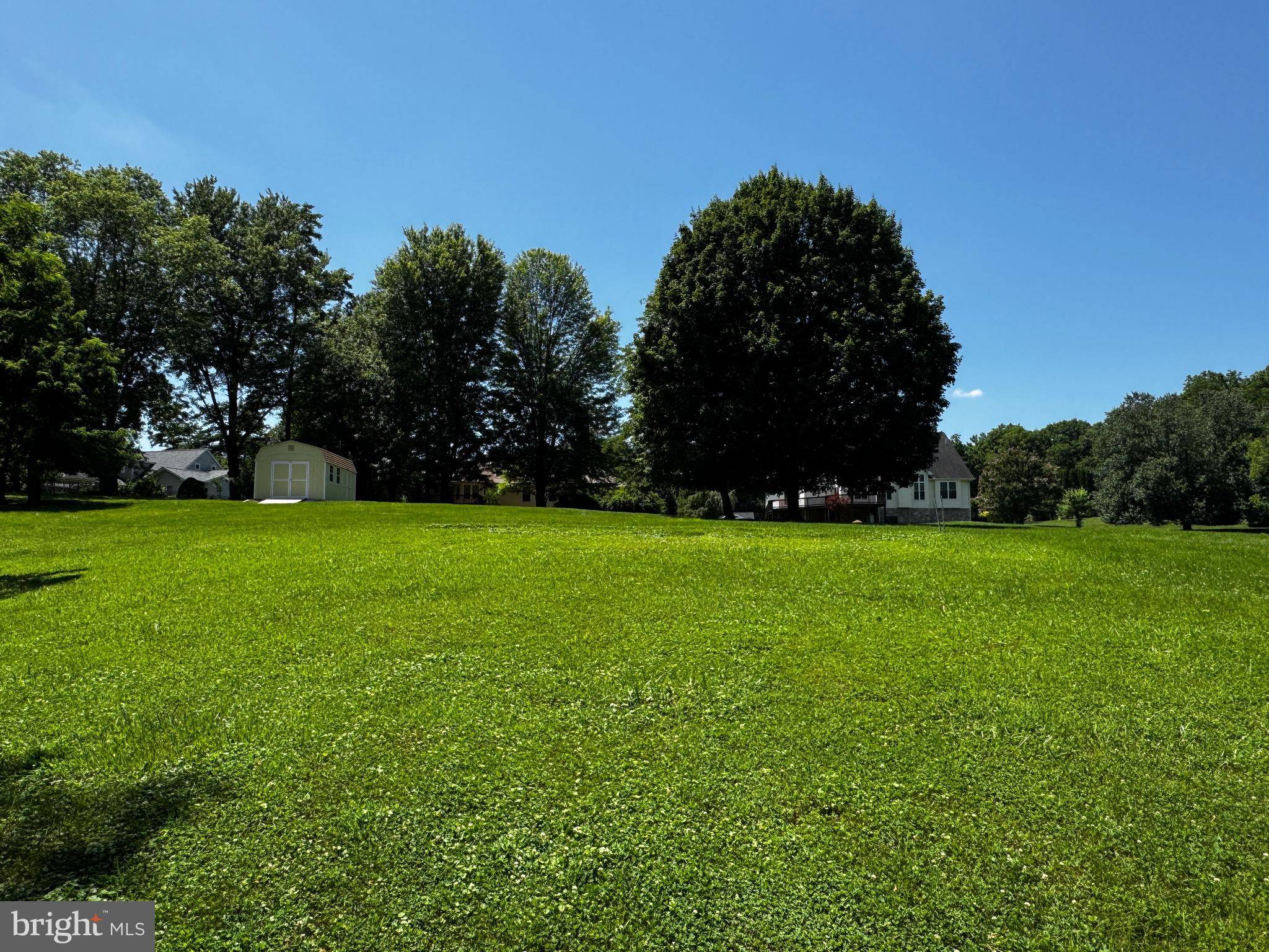 Martinsburg, WV 25403,262 BABBLING BROOK LN