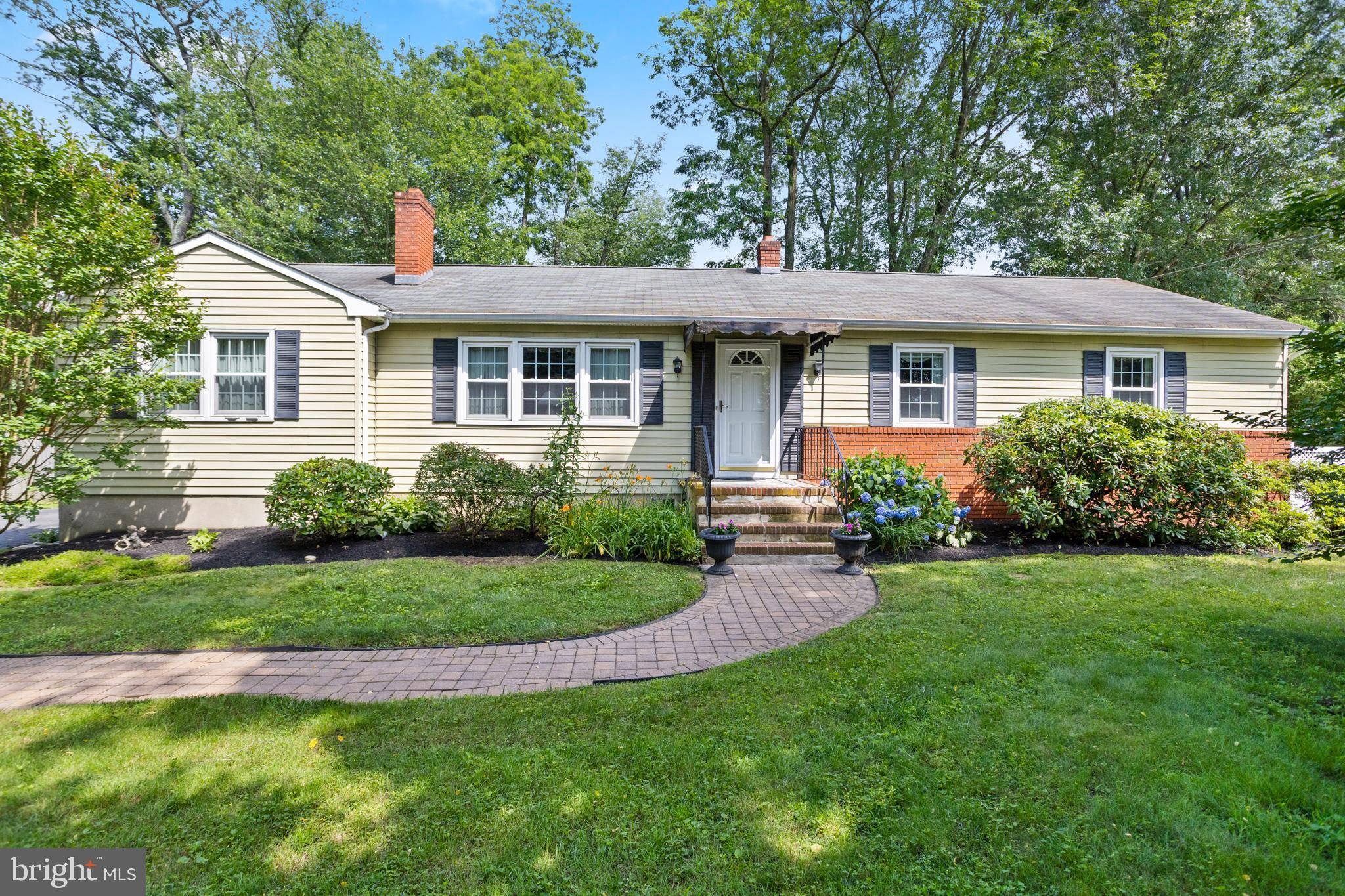 Hamilton, NJ 08619,3847 QUAKERBRIDGE RD