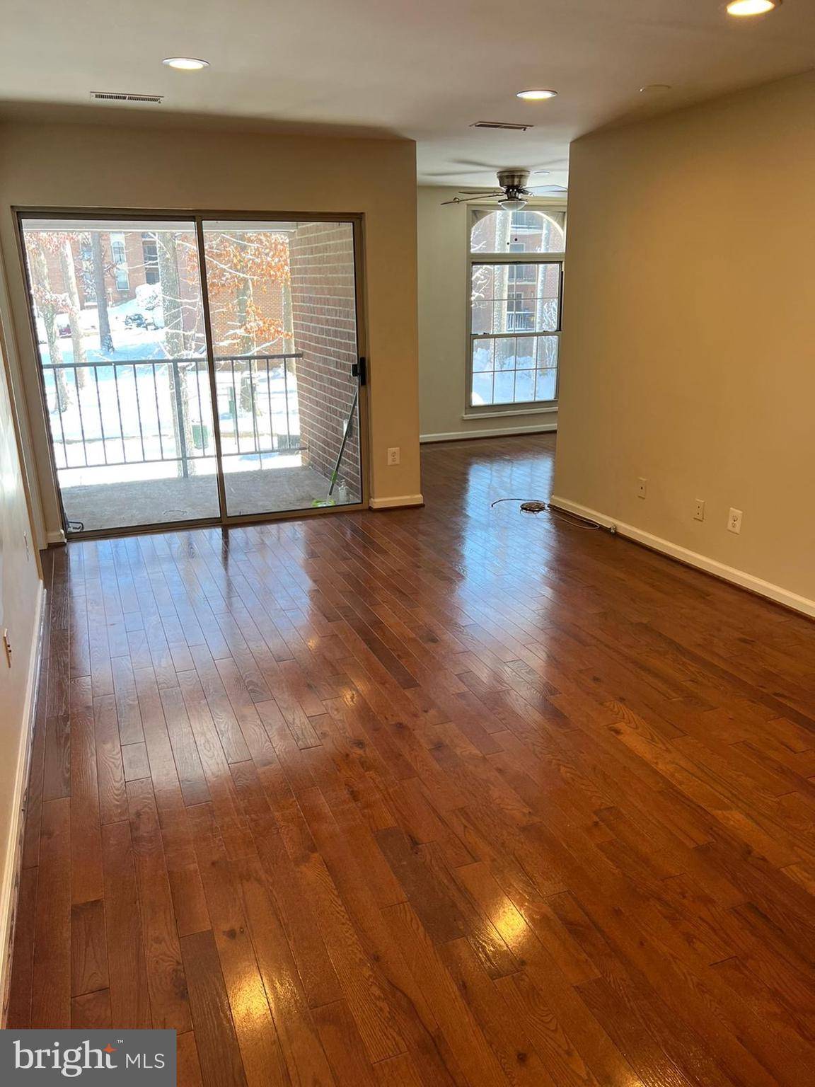 Annandale, VA 22003,3334 WOODBURN VILLAGE DR #31