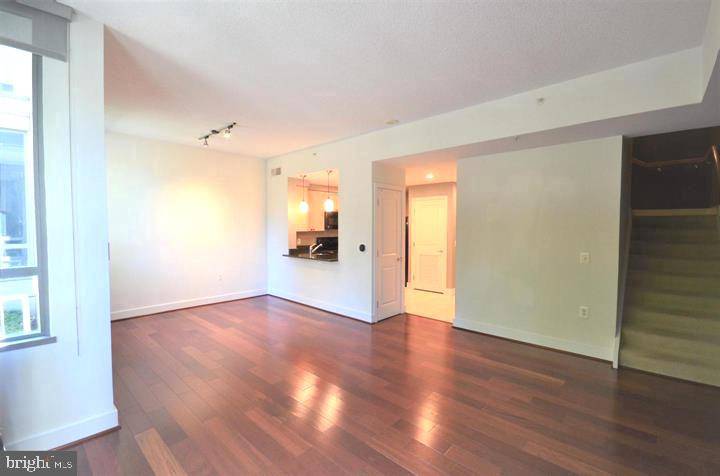 Arlington, VA 22209,1532 N SCOTT ST #TH-9