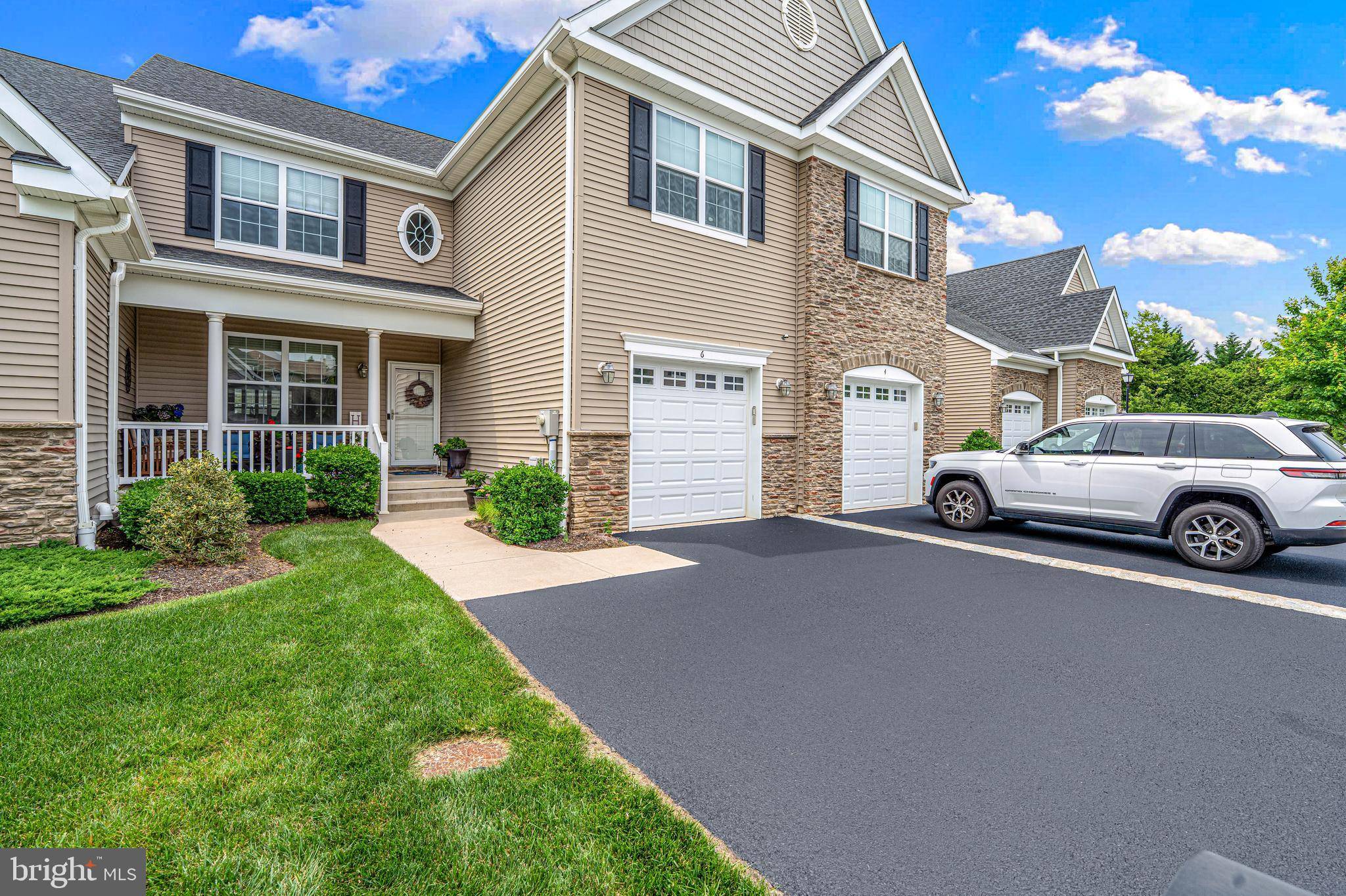 Monroe Township, NJ 08831,6 TRADITIONS PL