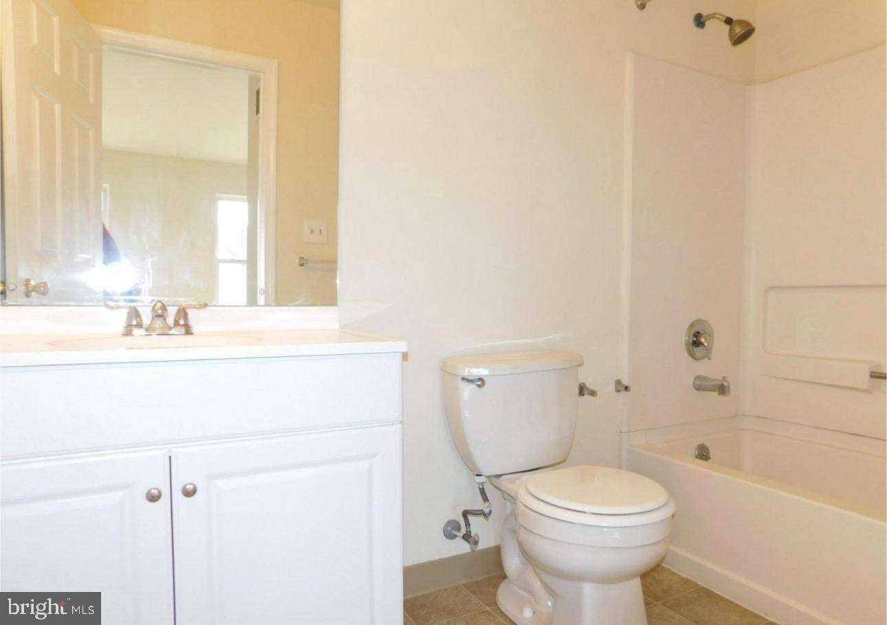 Newark, DE 19702,515 CANARY DR