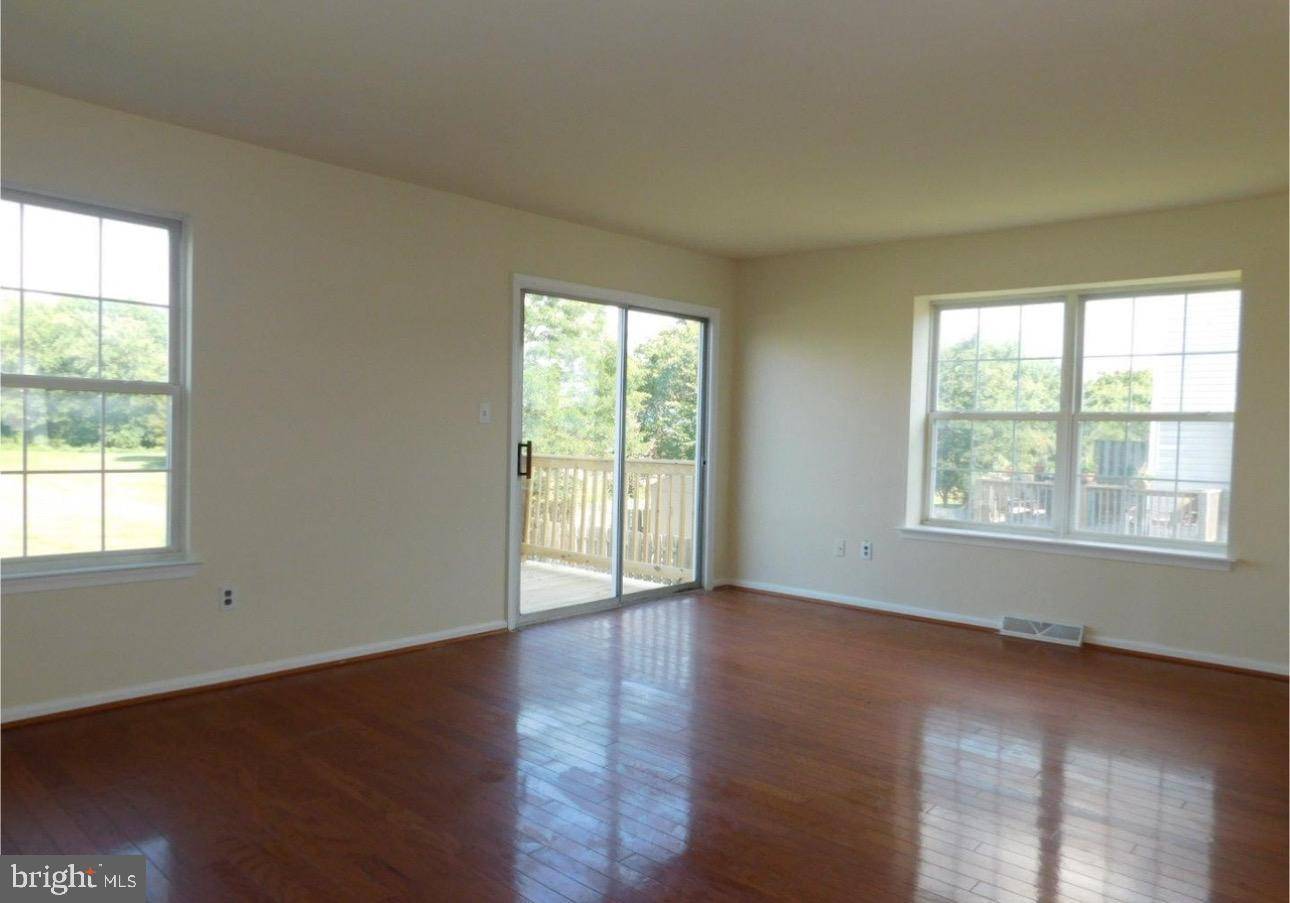 Newark, DE 19702,515 CANARY DR