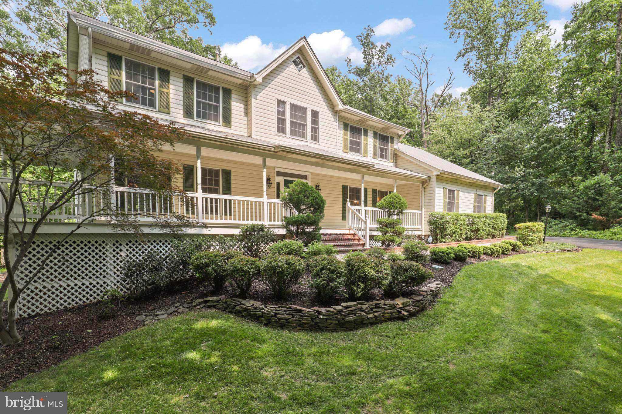 Oakton, VA 22124,12010 WAPLES MILL RD