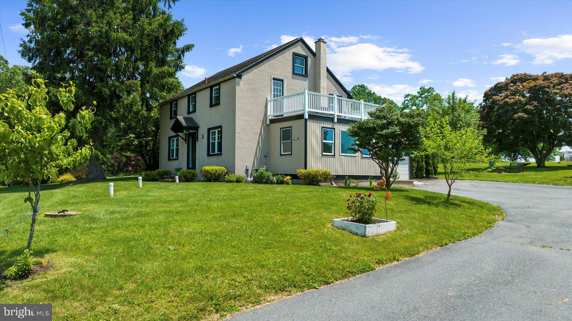 Mohnton, PA 19540,4258 NEW HOLLAND RD
