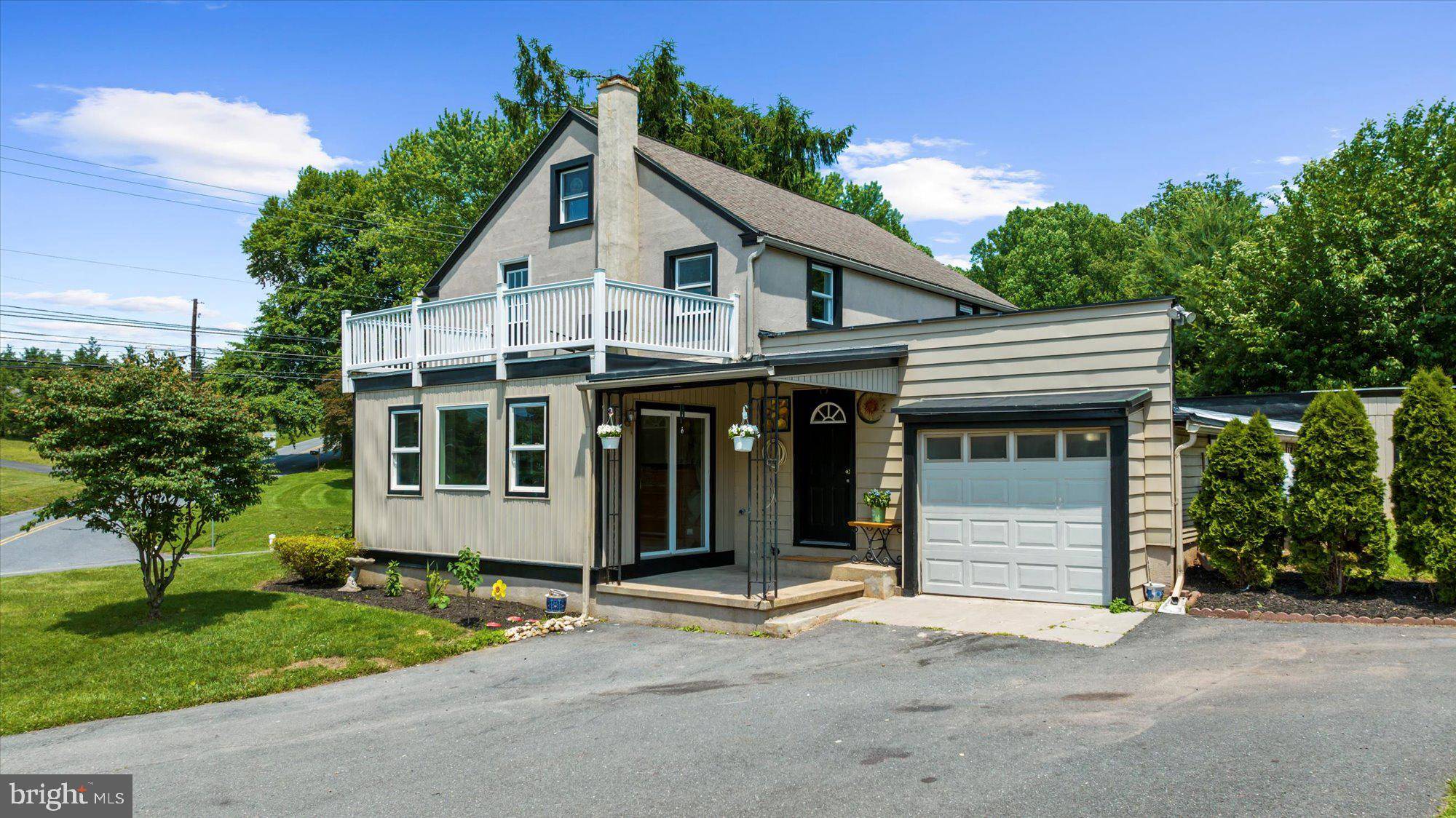Mohnton, PA 19540,4258 NEW HOLLAND RD