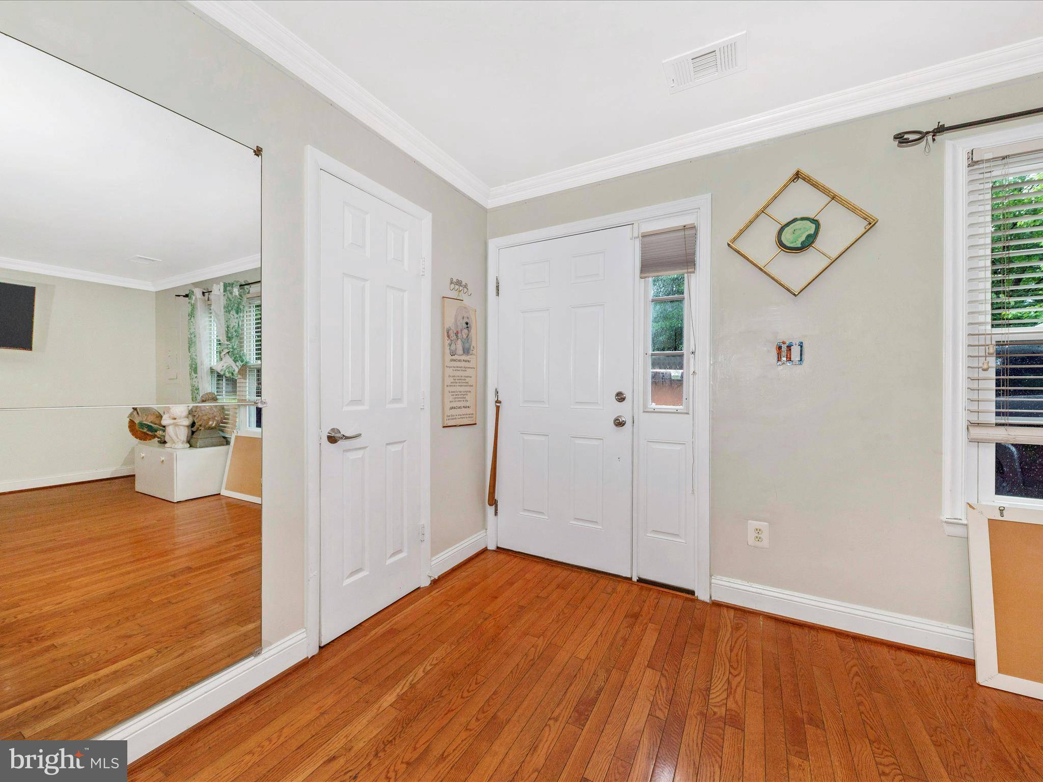 Montgomery Village, MD 20886,18040 SINGING PINE CIR