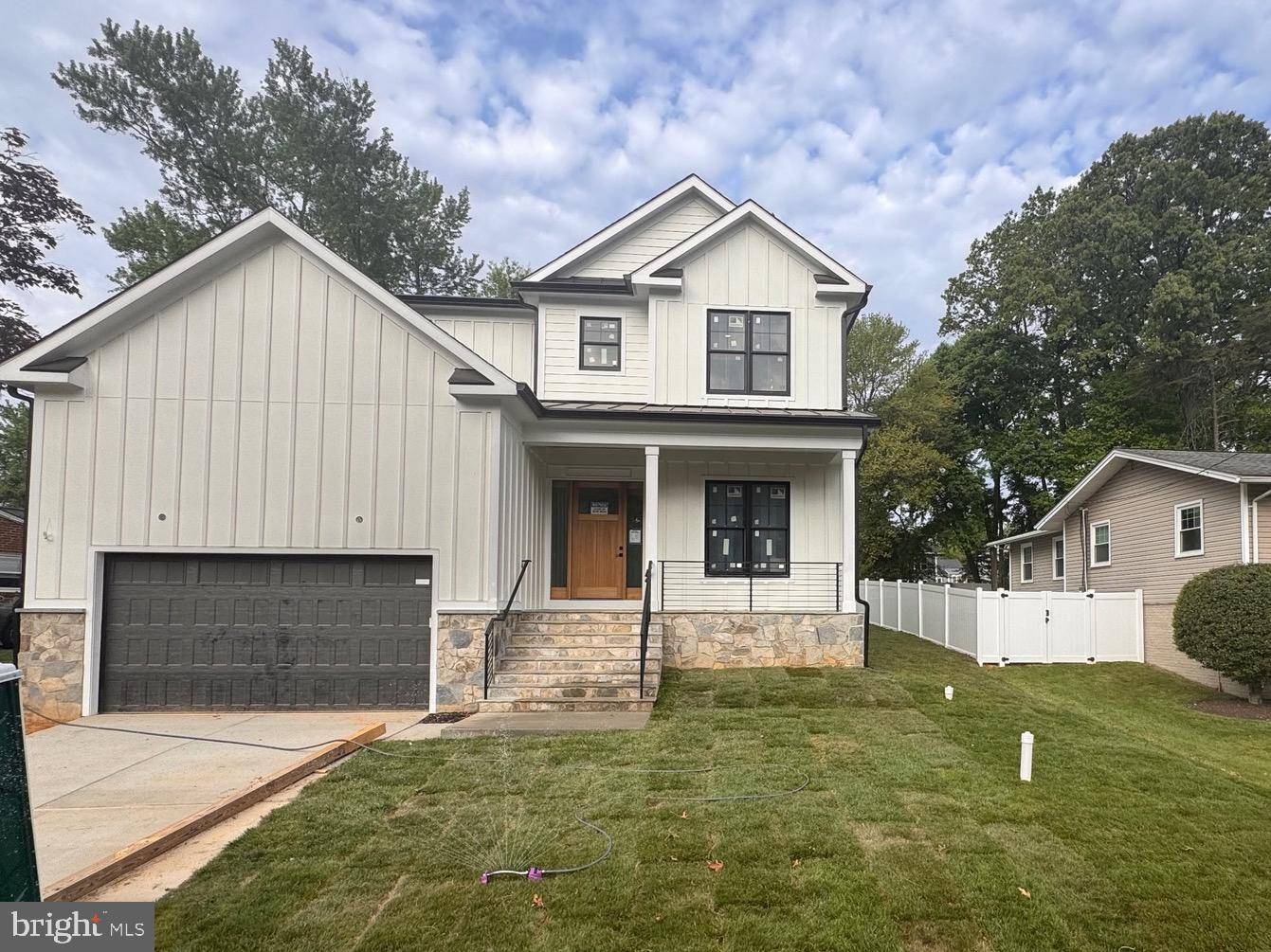 Vienna, VA 22180,517 WALKER ST SW